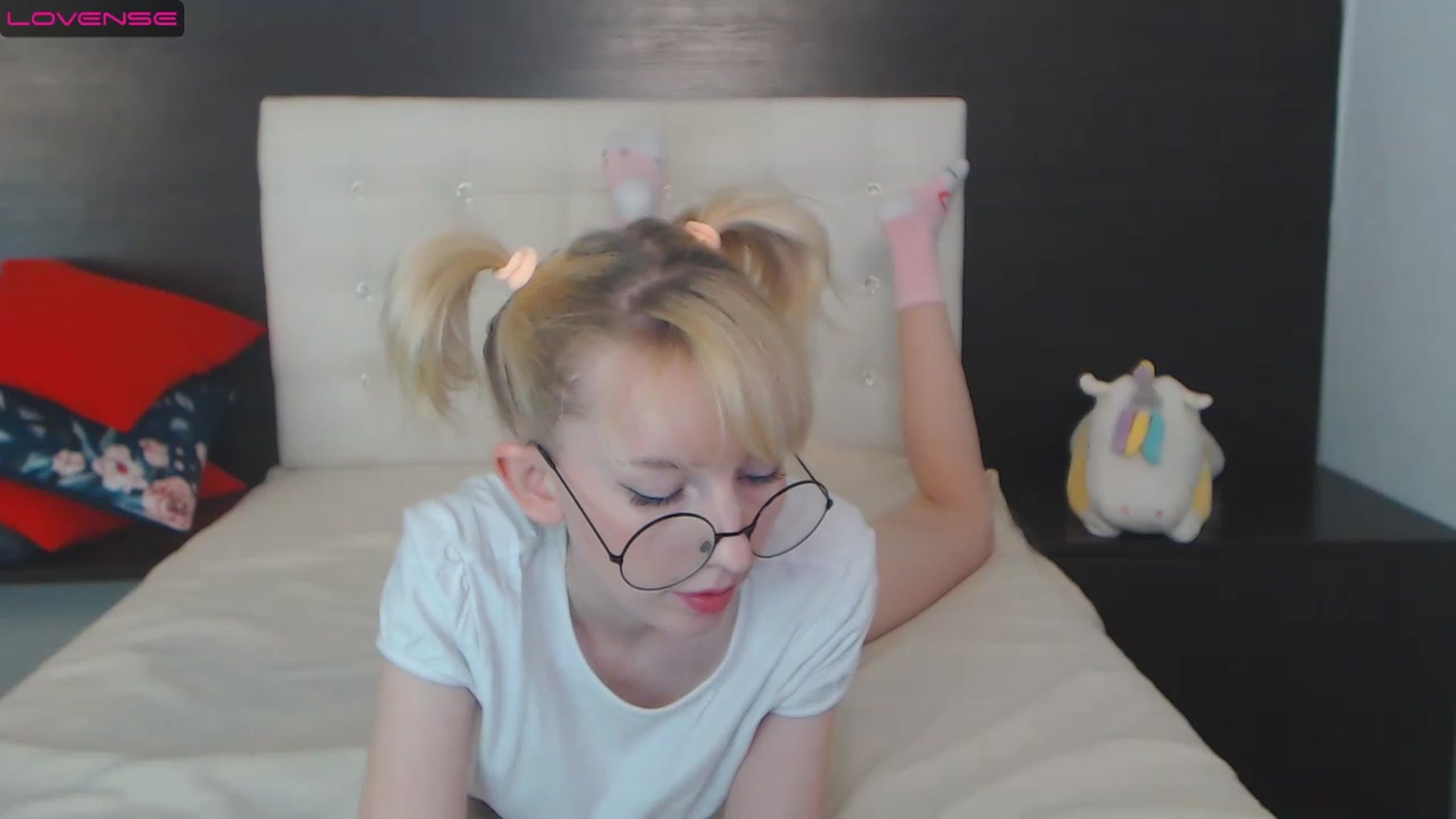 Gallery image thumbnail from PetitePrincez's myfreecams stream on, 12/10/2022, 17:04 image 11 of 20