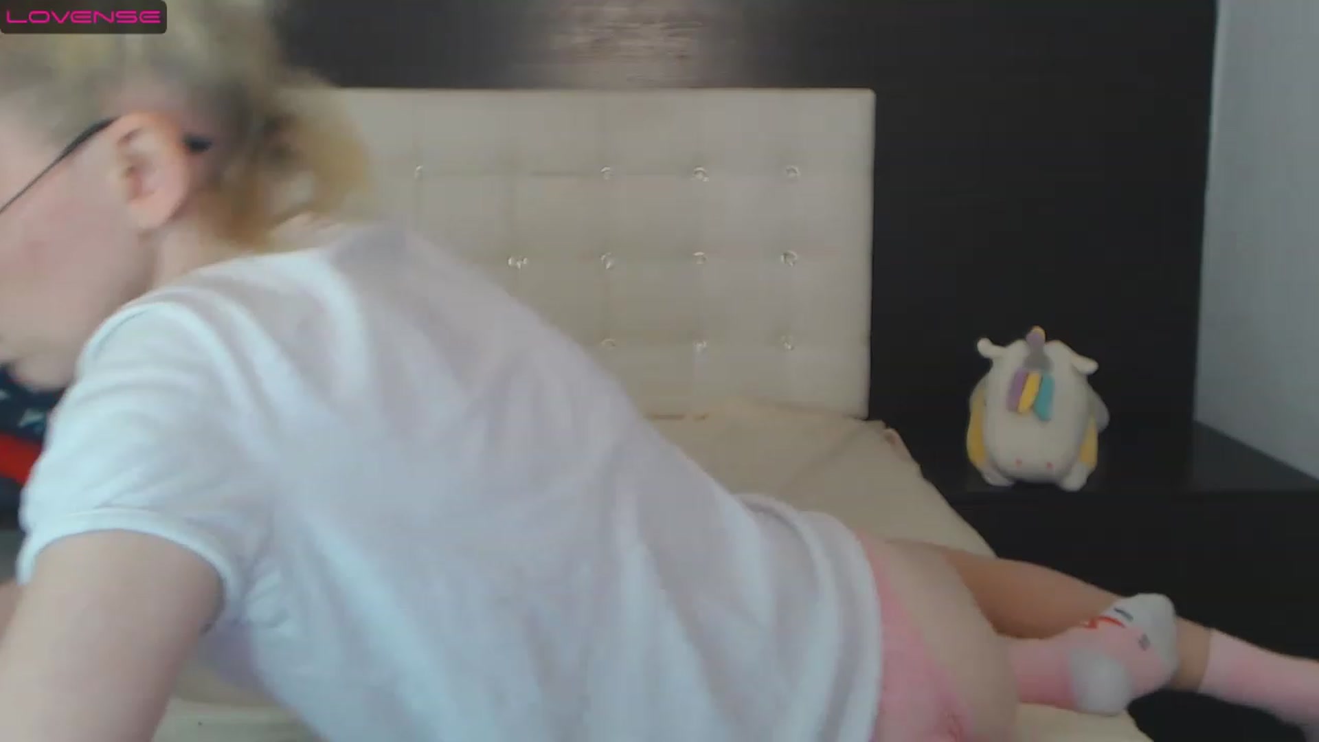 Gallery image thumbnail from PetitePrincez's myfreecams stream on, 12/10/2022, 17:04 image 2 of 20