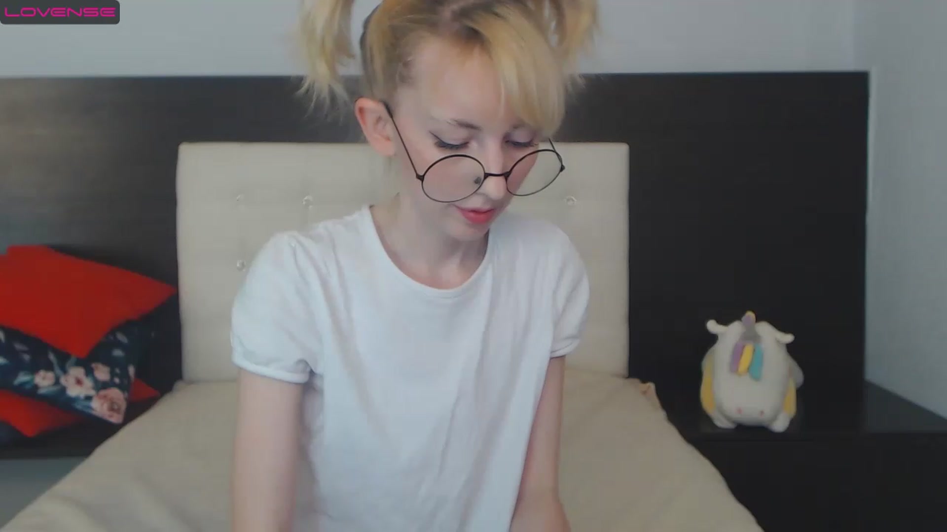Gallery image thumbnail from PetitePrincez's myfreecams stream on, 12/10/2022, 17:04 image 20 of 20