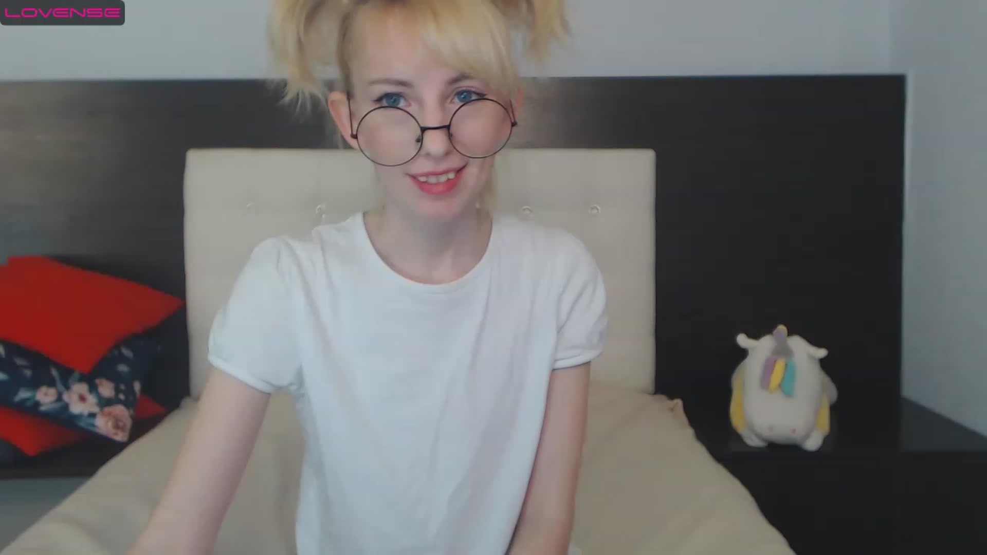 Gallery image thumbnail from PetitePrincez's myfreecams stream on, 12/10/2022, 17:30 image 1 of 20