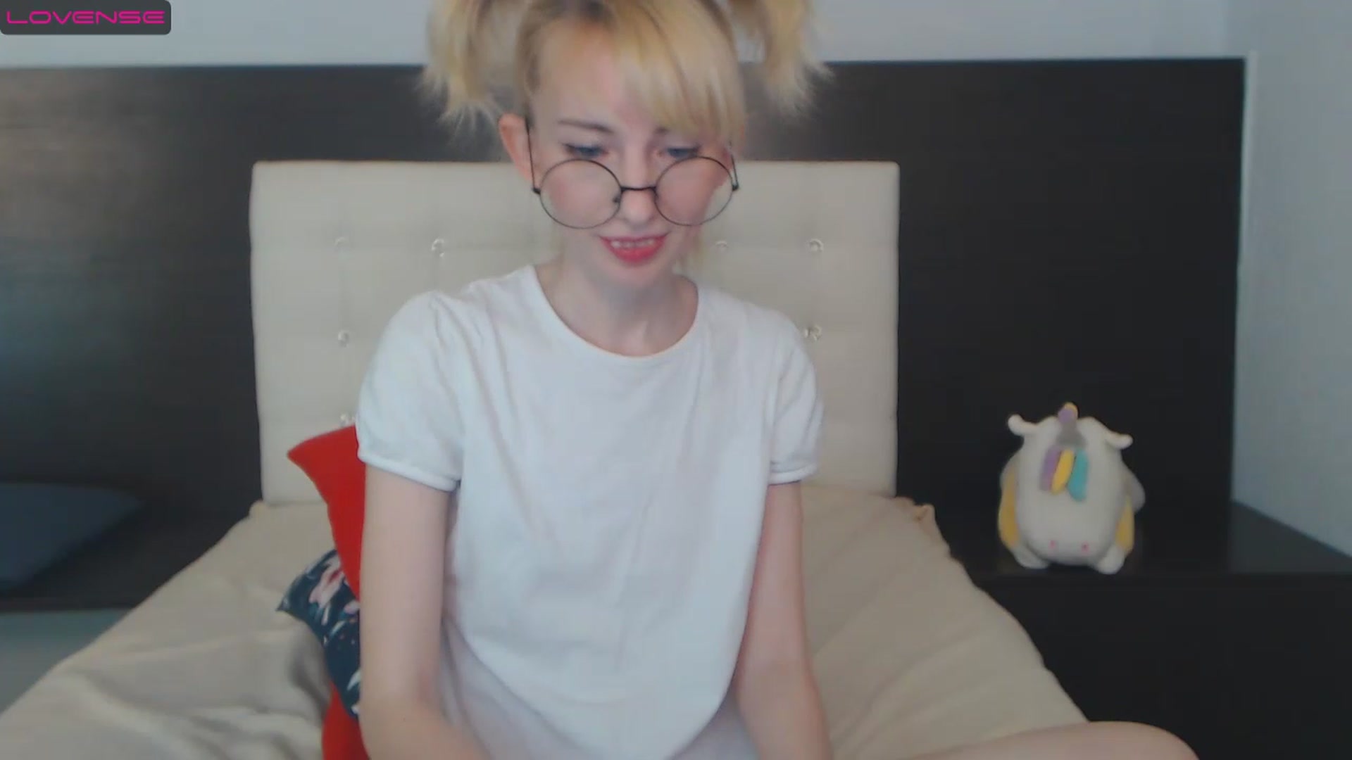 Gallery image thumbnail from PetitePrincez's myfreecams stream on, 12/10/2022, 17:30 image 19 of 20