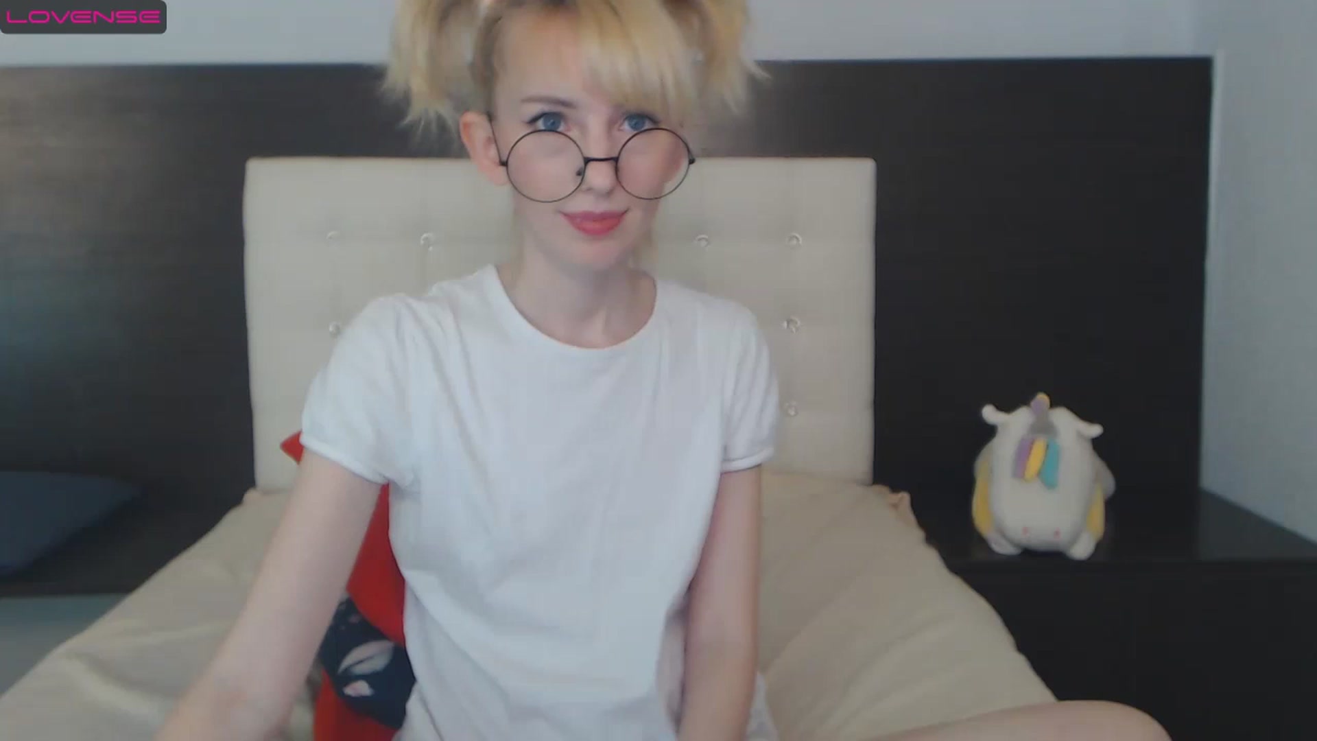 Gallery image thumbnail from PetitePrincez's myfreecams stream on, 12/10/2022, 17:30 image 14 of 20