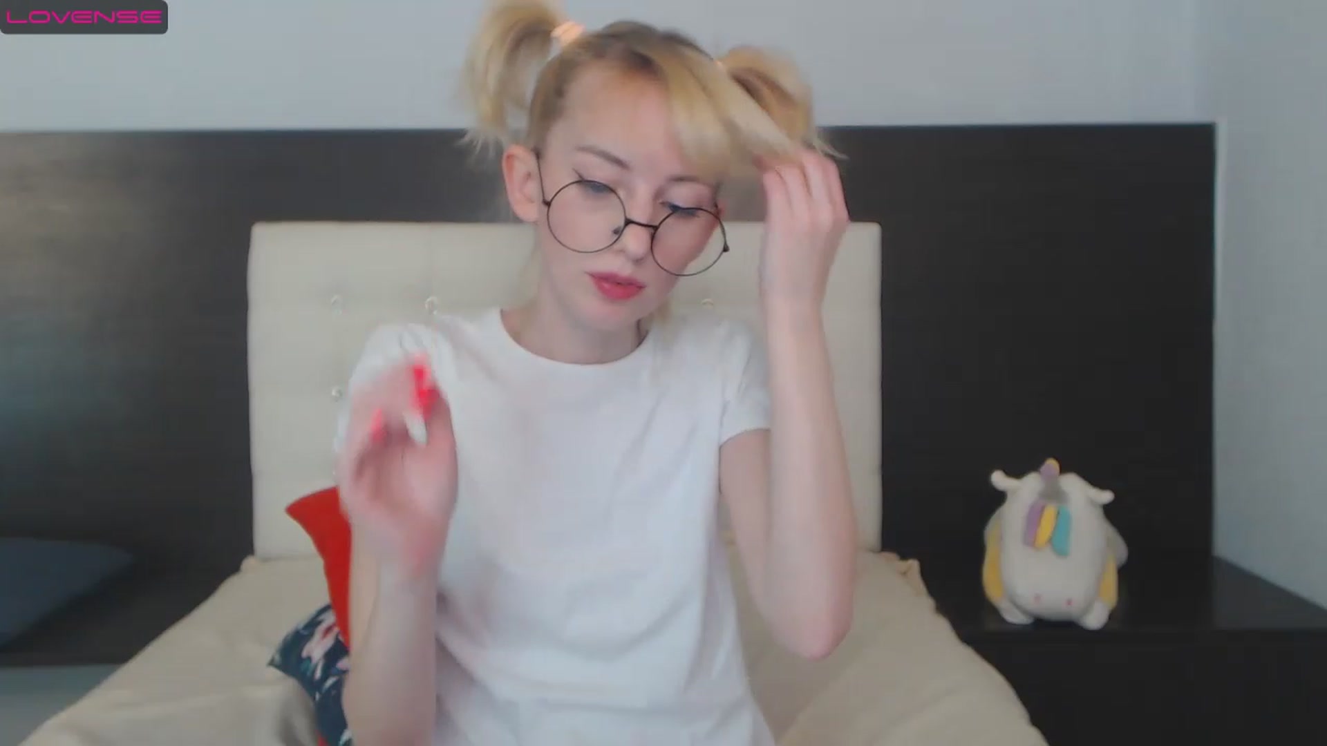 Gallery image thumbnail from PetitePrincez's myfreecams stream on, 12/10/2022, 17:30 image 12 of 20