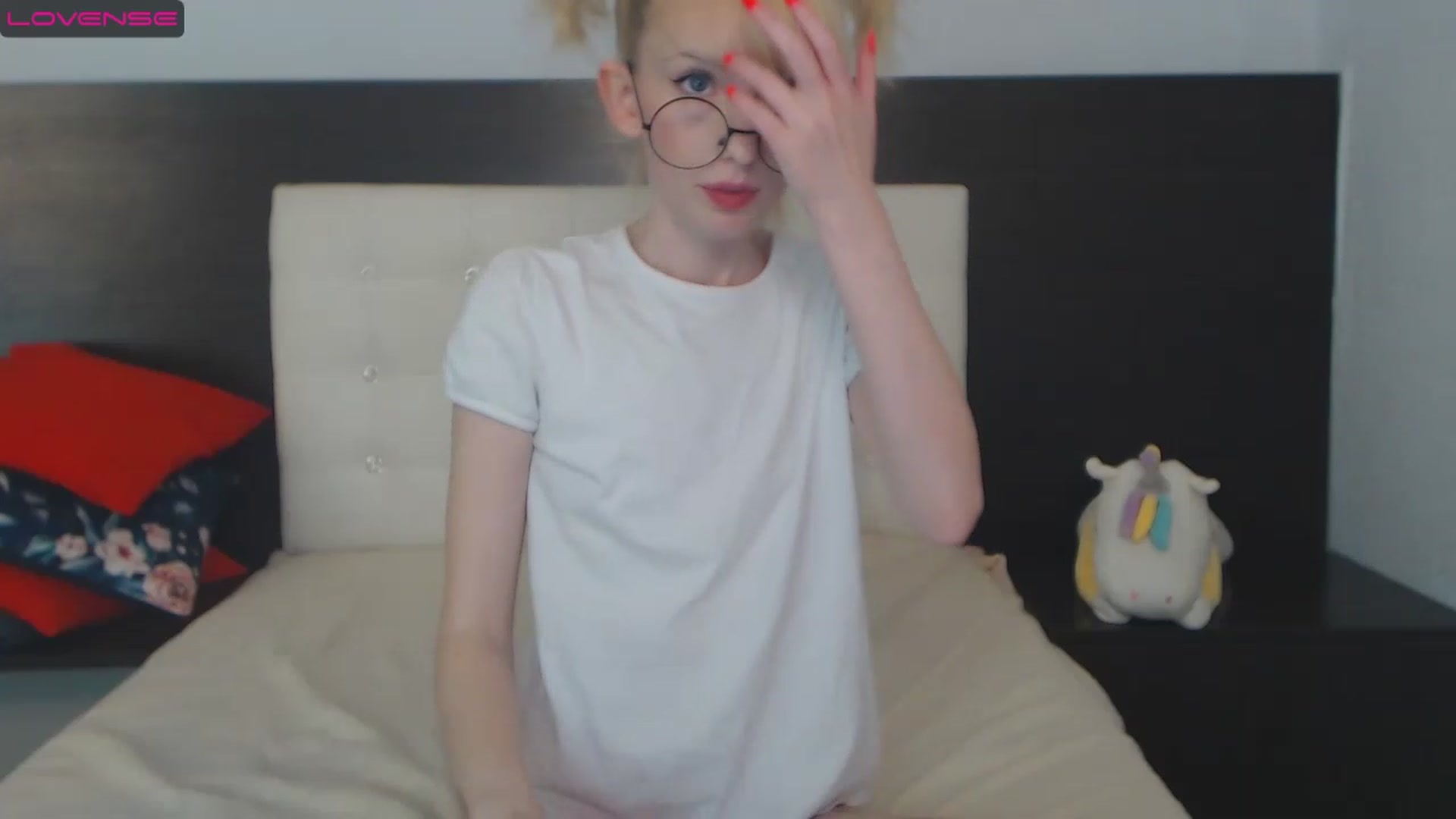 Gallery image thumbnail from PetitePrincez's myfreecams stream on, 12/10/2022, 17:30 image 8 of 20