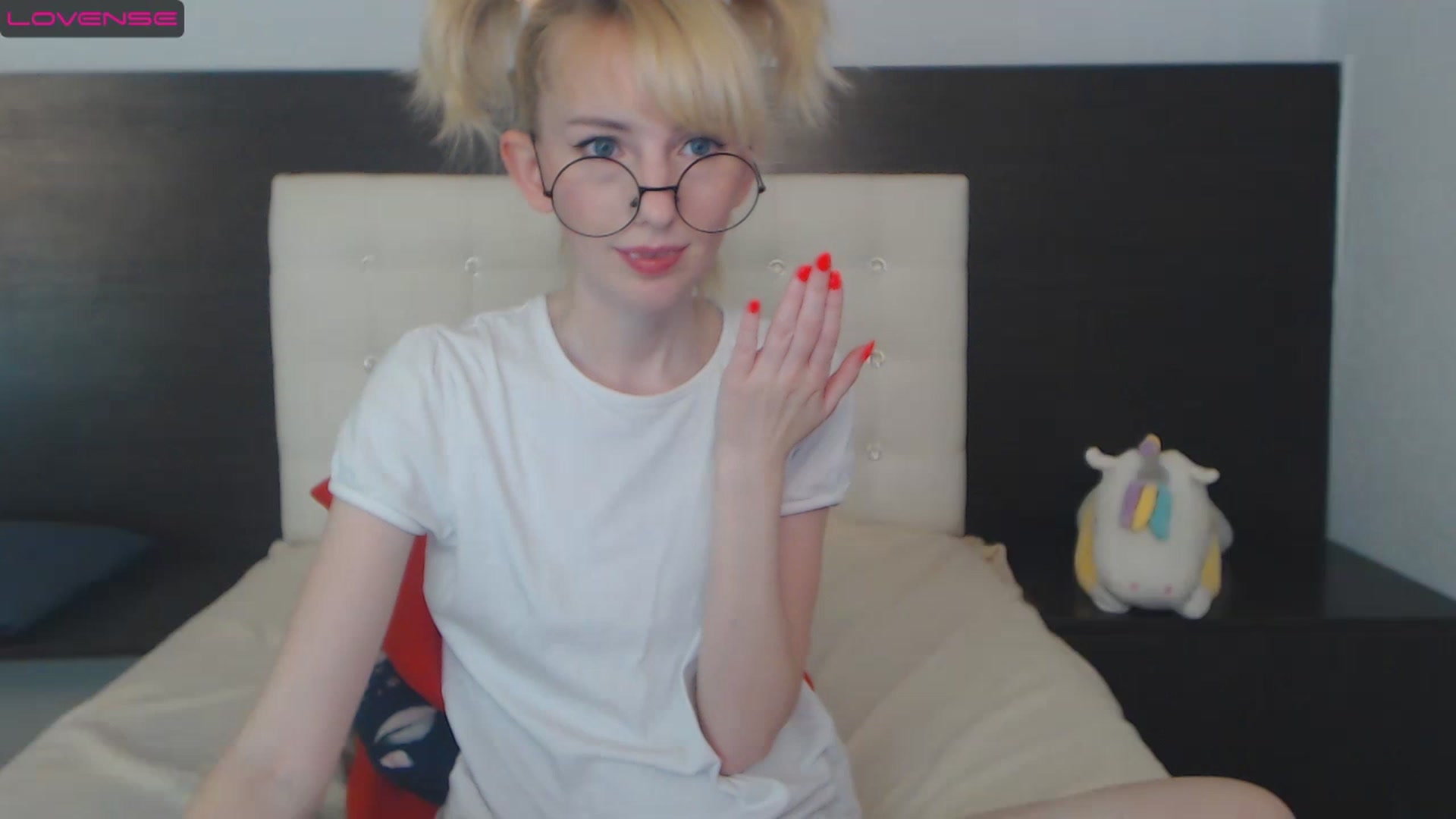 Gallery image thumbnail from PetitePrincez's myfreecams stream on, 12/10/2022, 17:30 image 13 of 20