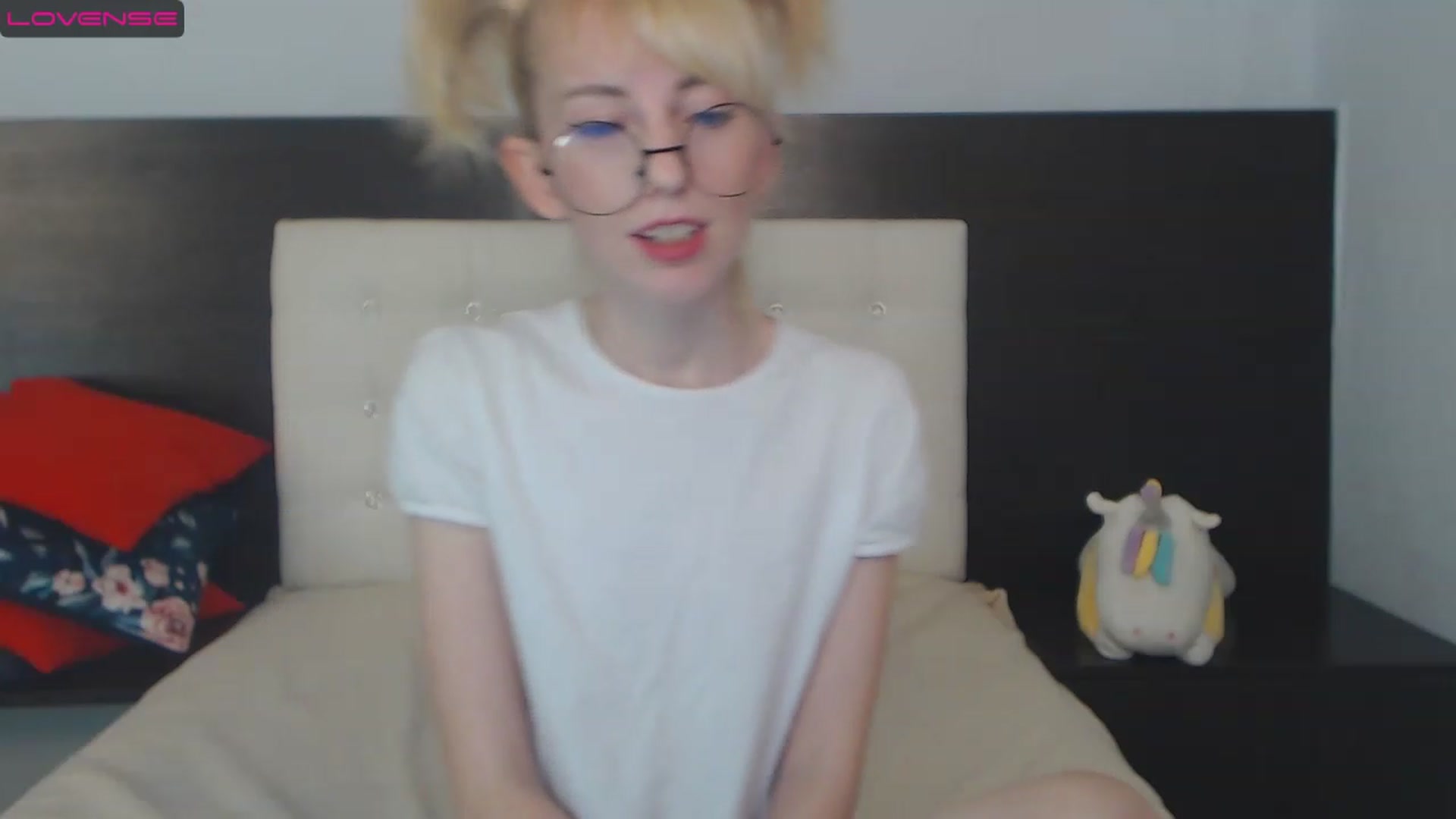 Gallery image thumbnail from PetitePrincez's myfreecams stream on, 12/10/2022, 17:30 image 3 of 20