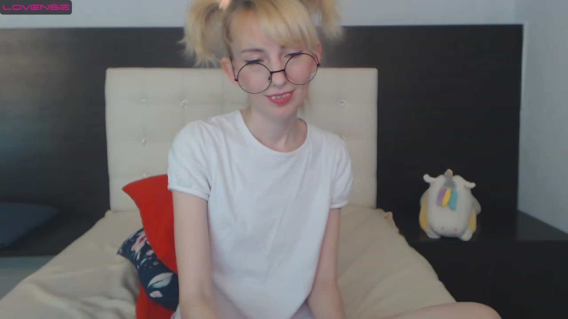 Gallery image thumbnail from PetitePrincez's myfreecams stream on, 12/10/2022, 17:30 image 20 of 20