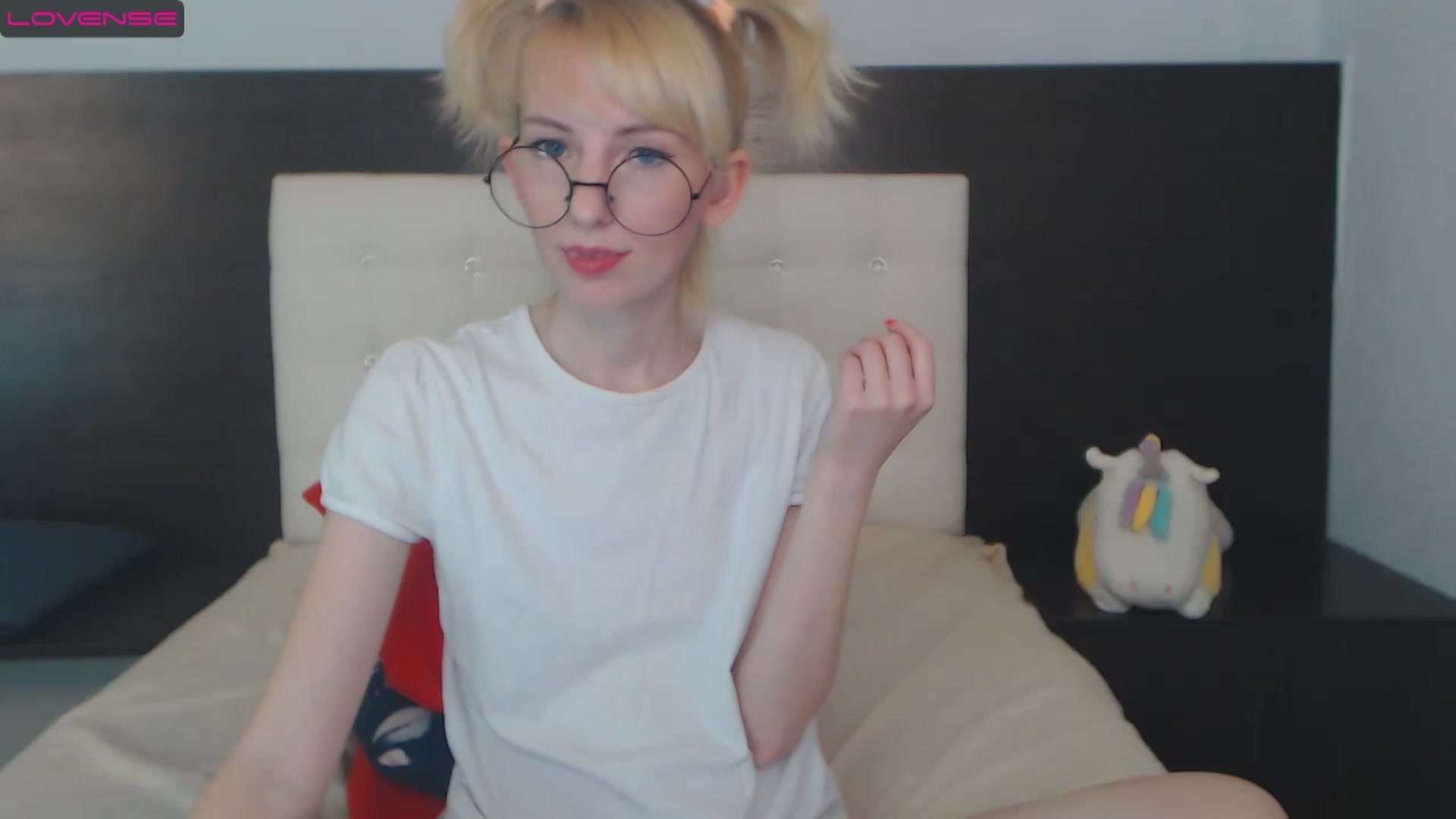 Gallery image thumbnail from PetitePrincez's myfreecams stream on, 12/10/2022, 17:58 image 1 of 20