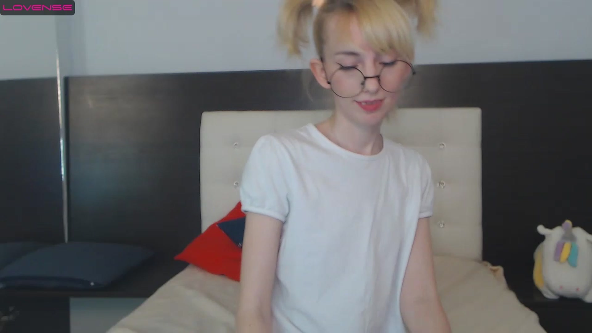 Gallery image thumbnail from PetitePrincez's myfreecams stream on, 12/10/2022, 17:58 image 4 of 20