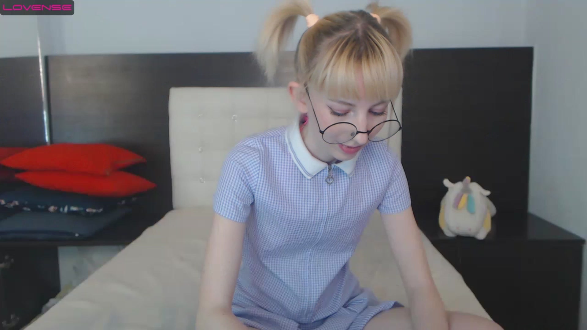 Gallery image thumbnail from PetitePrincez's myfreecams stream on, 12/11/2022, 14:51 image 18 of 20