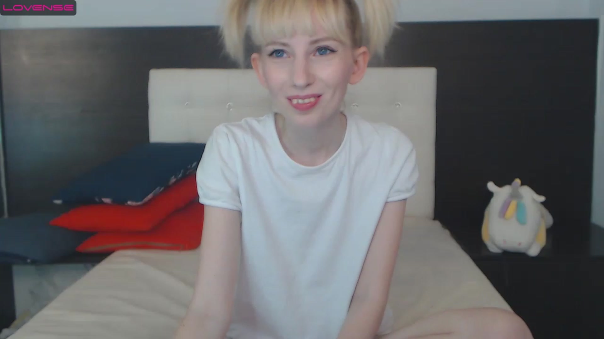 Gallery image thumbnail from PetitePrincez's myfreecams stream on, 12/11/2022, 17:58 image 6 of 20