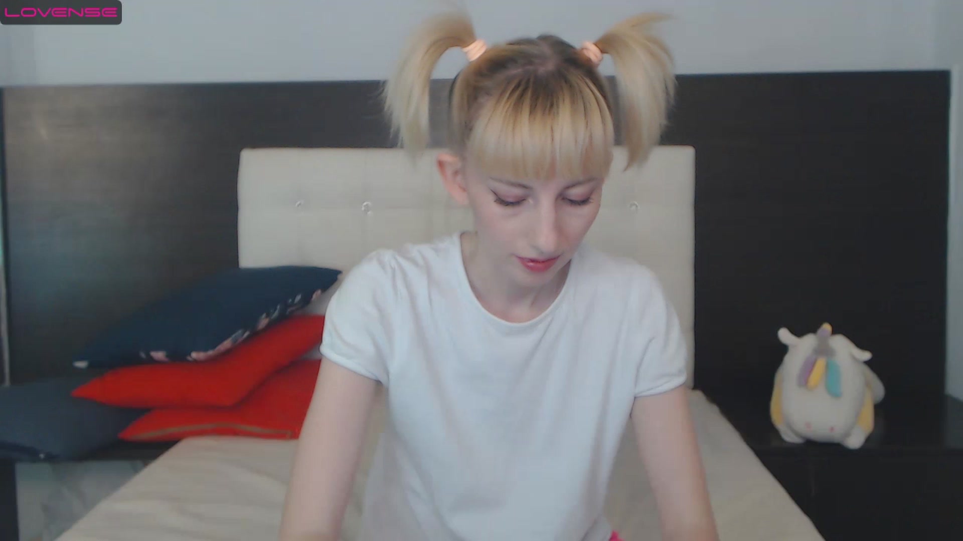 Gallery image thumbnail from PetitePrincez's myfreecams stream on, 12/11/2022, 17:58 image 12 of 20