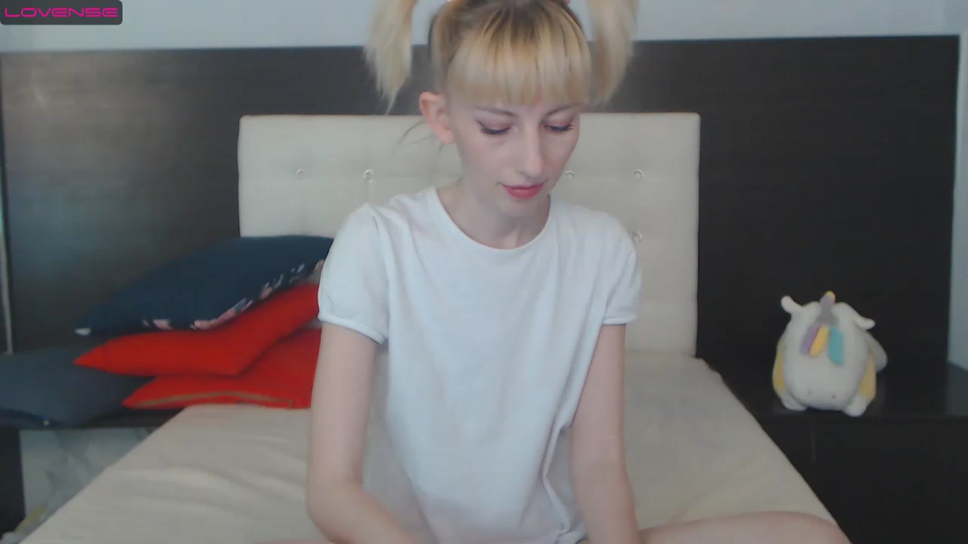 Gallery image thumbnail from PetitePrincez's myfreecams stream on, 12/11/2022, 17:58 image 20 of 20