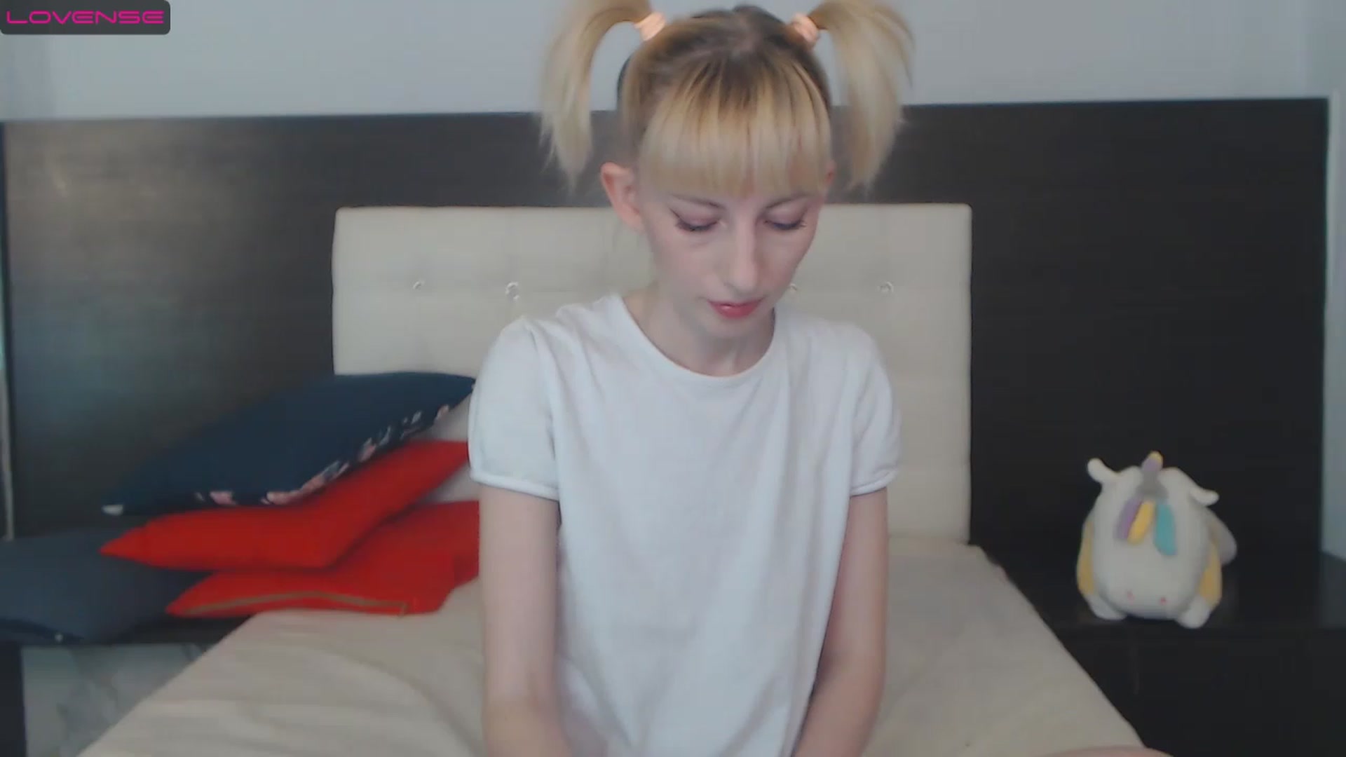 Gallery image thumbnail from PetitePrincez's myfreecams stream on, 12/11/2022, 17:58 image 13 of 20