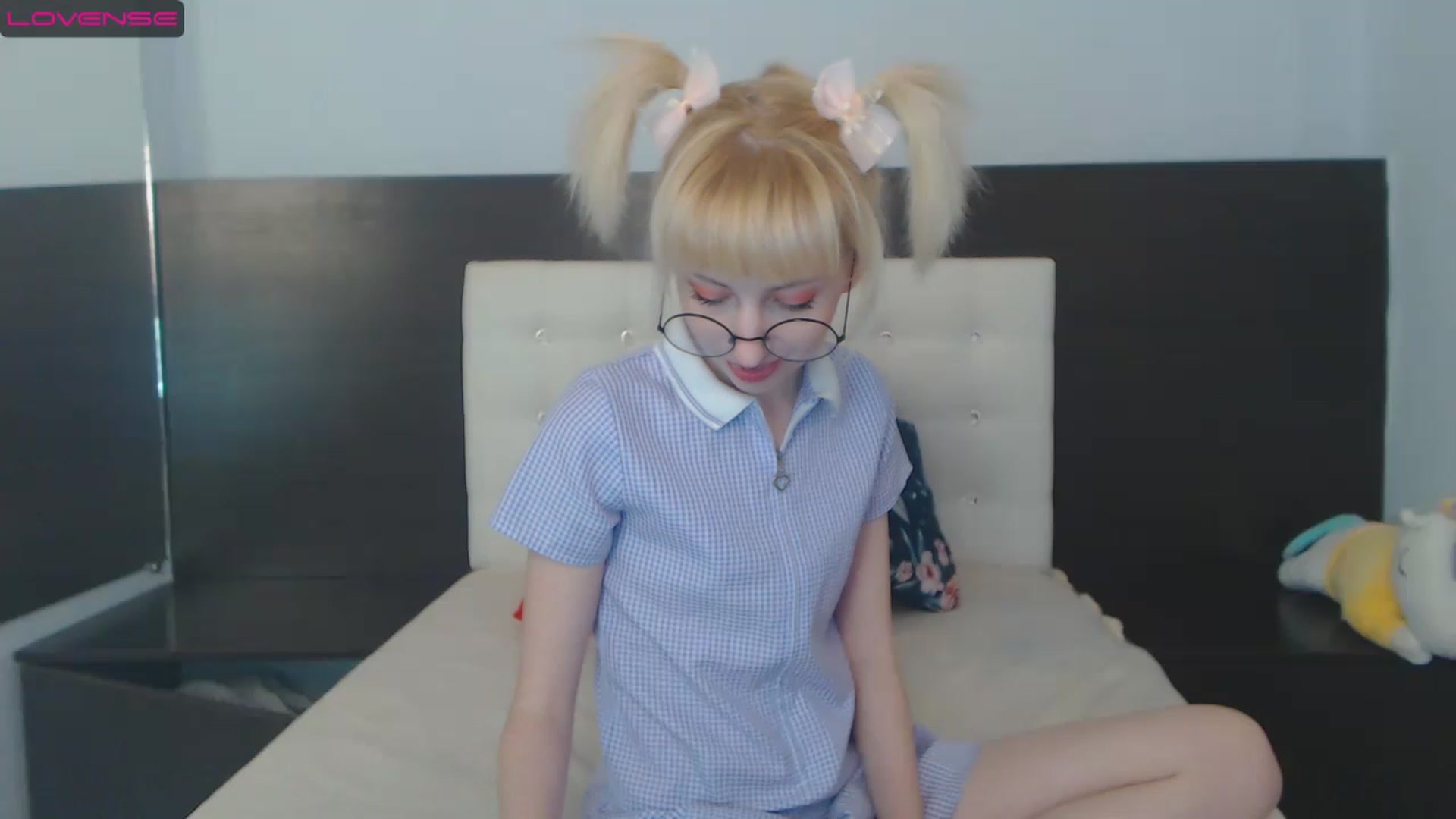 Gallery image thumbnail from PetitePrincez's myfreecams stream on, 12/25/2022, 14:50 image 8 of 20