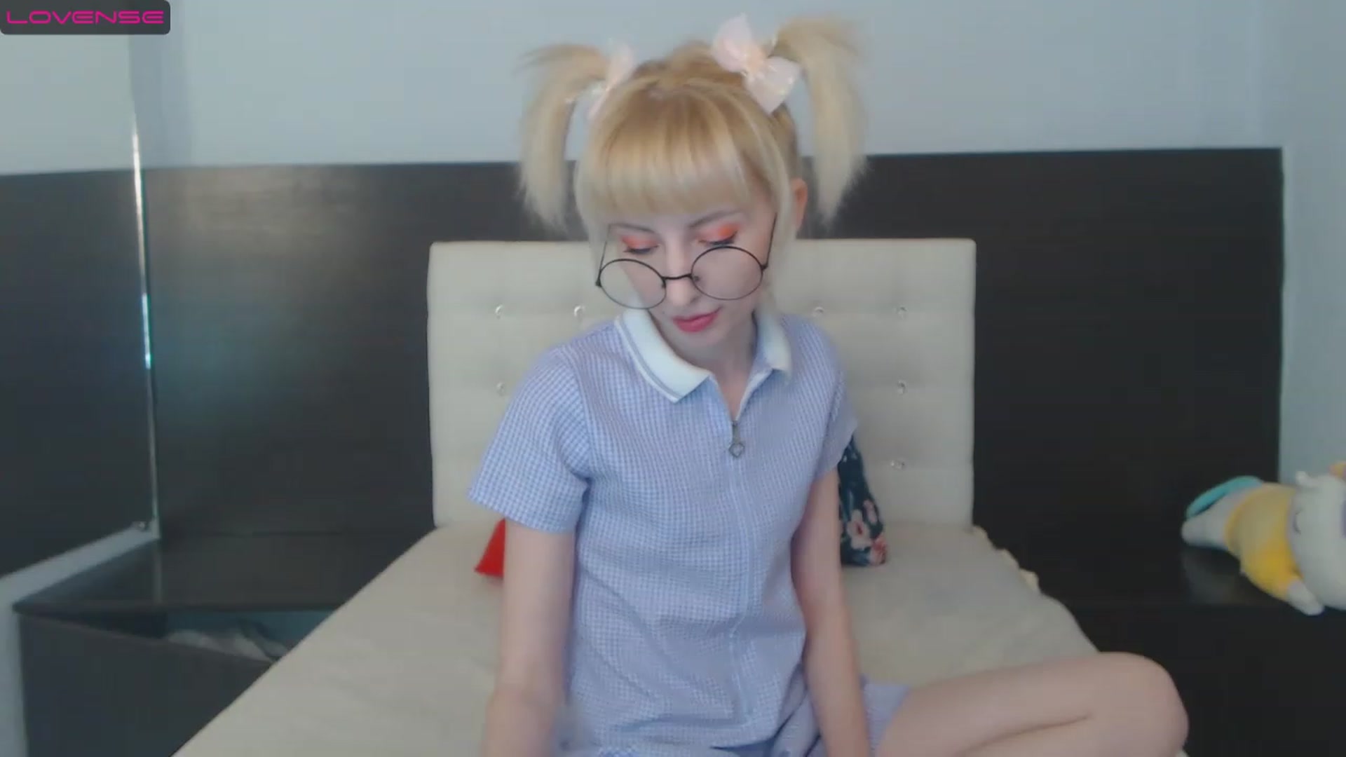 Gallery image thumbnail from PetitePrincez's myfreecams stream on, 12/25/2022, 14:50 image 7 of 20
