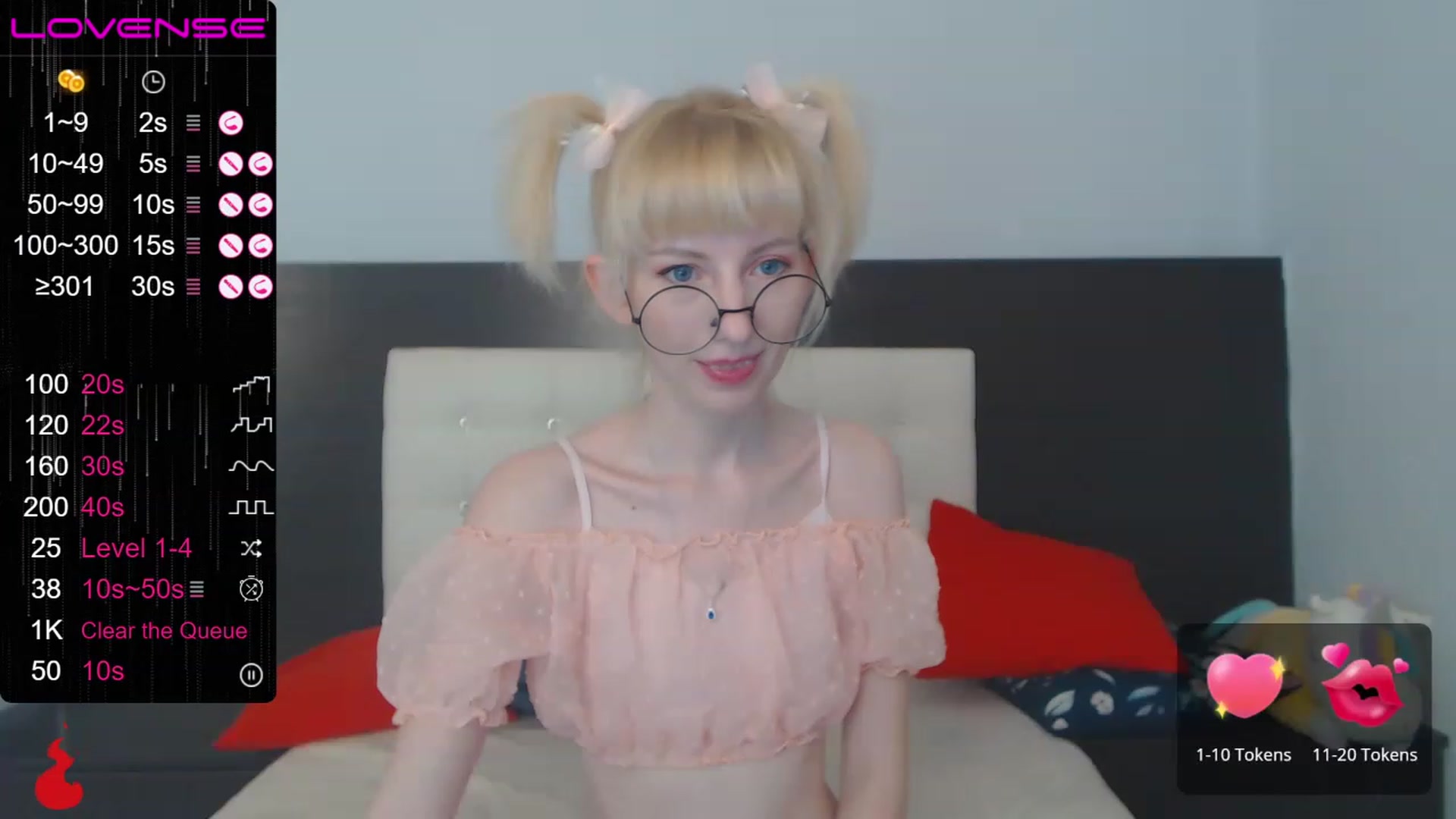 Gallery image thumbnail from PetitePrincez's myfreecams stream on, 12/25/2022, 16:10 image 11 of 20