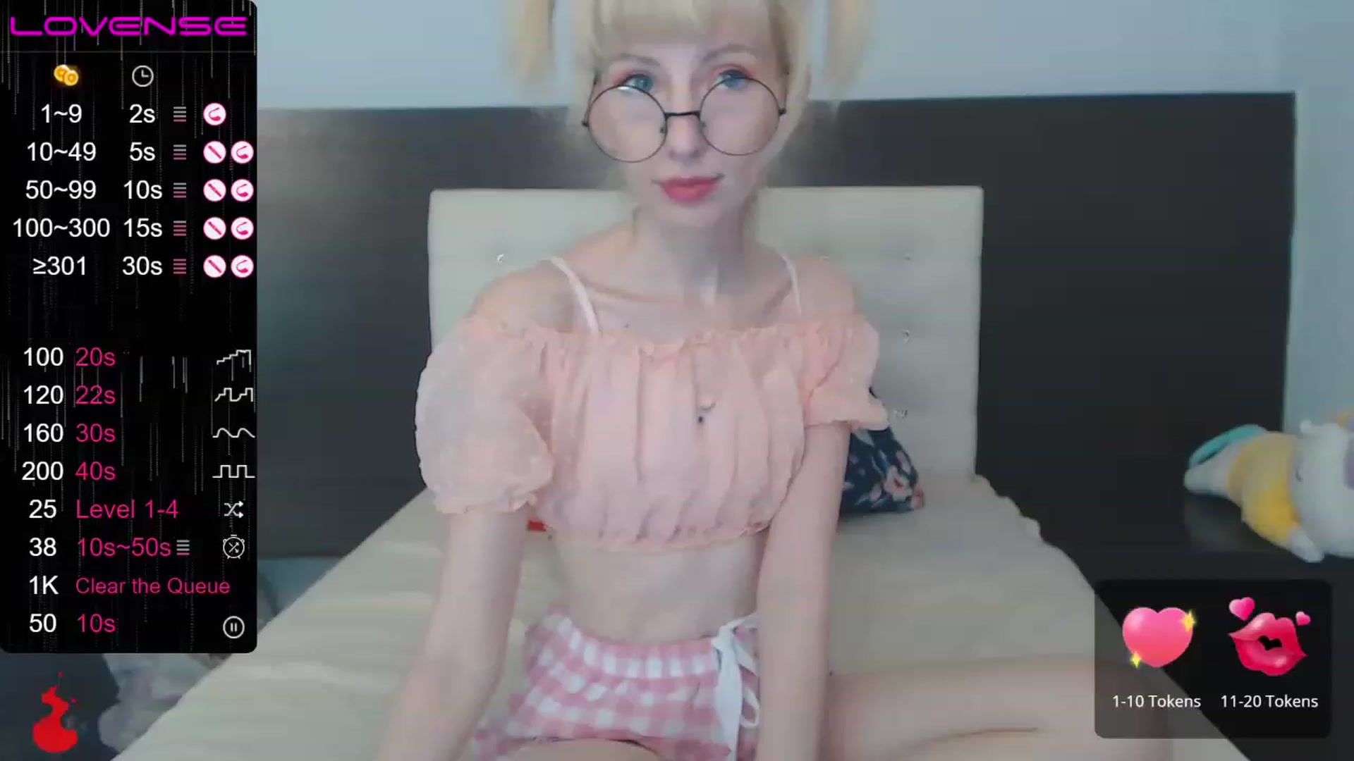 Gallery image thumbnail from PetitePrincez's myfreecams stream on, 12/25/2022, 16:10 image 1 of 20