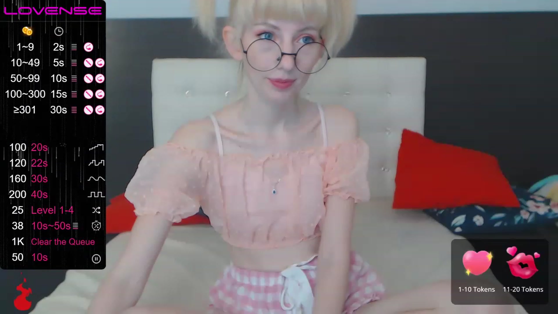 Gallery image thumbnail from PetitePrincez's myfreecams stream on, 12/25/2022, 16:10 image 6 of 20