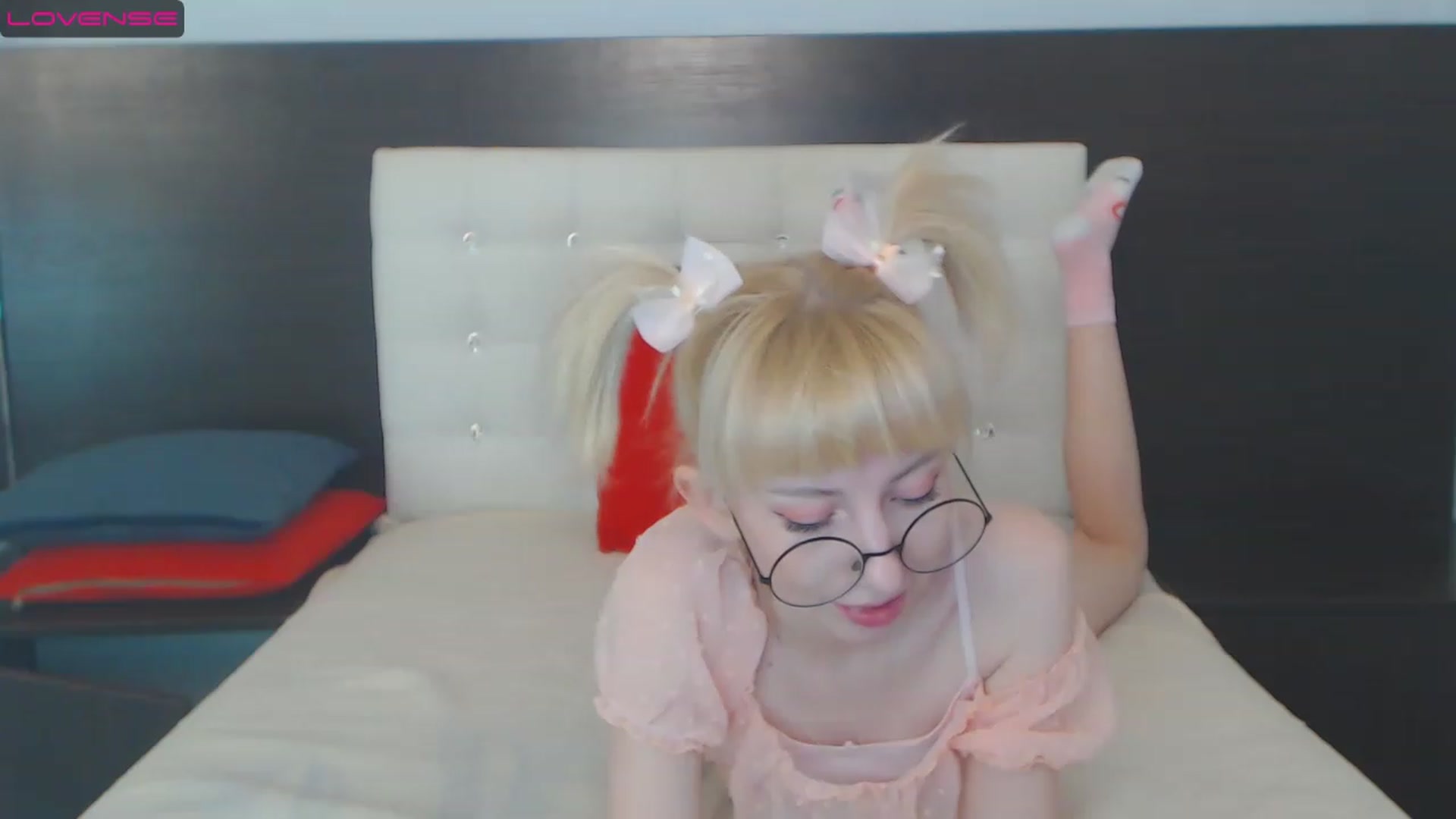 Gallery image thumbnail from PetitePrincez's myfreecams stream on, 12/29/2022, 15:46 image 4 of 20