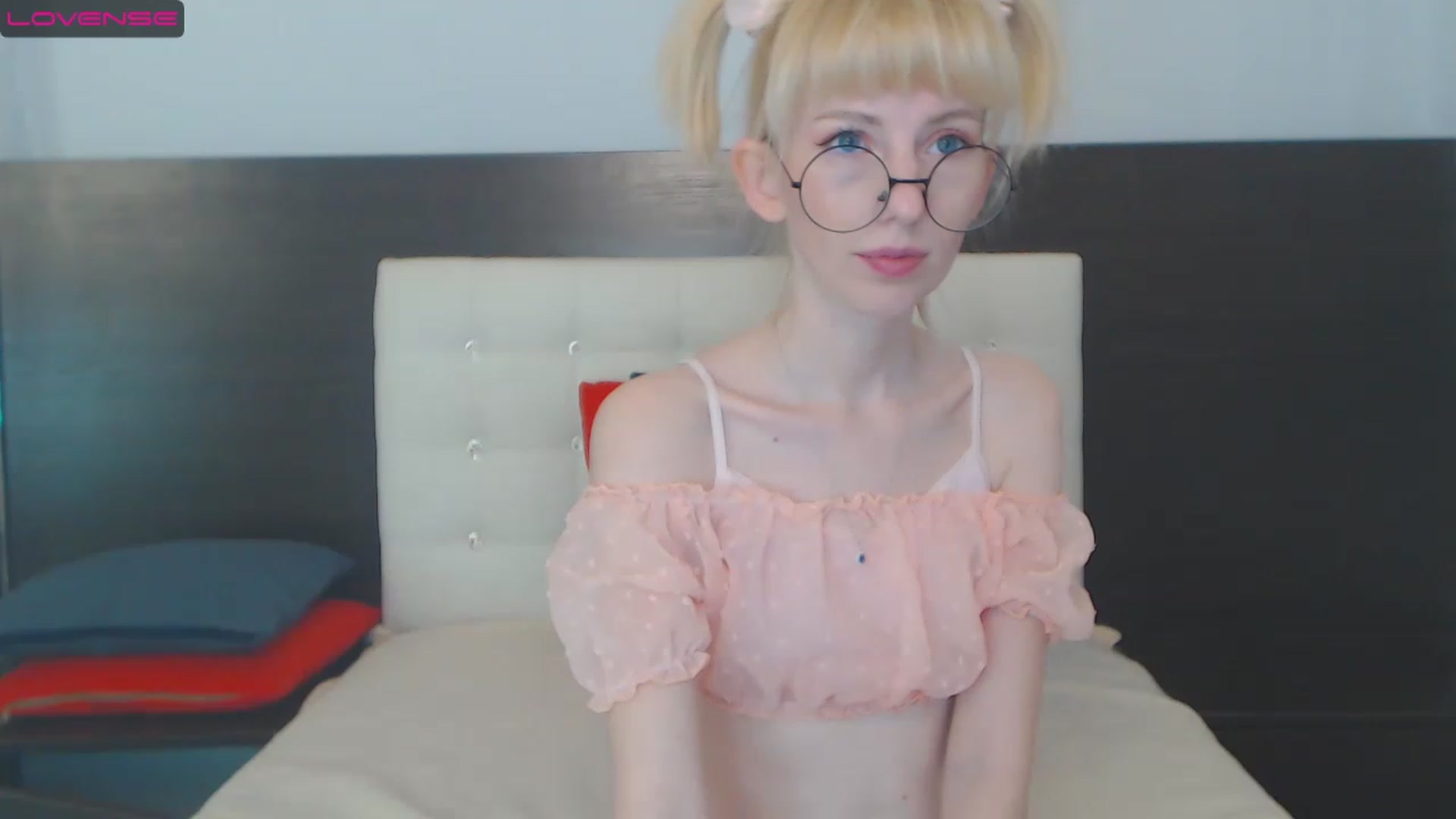 Gallery image thumbnail from PetitePrincez's myfreecams stream on, 12/29/2022, 15:46 image 20 of 20