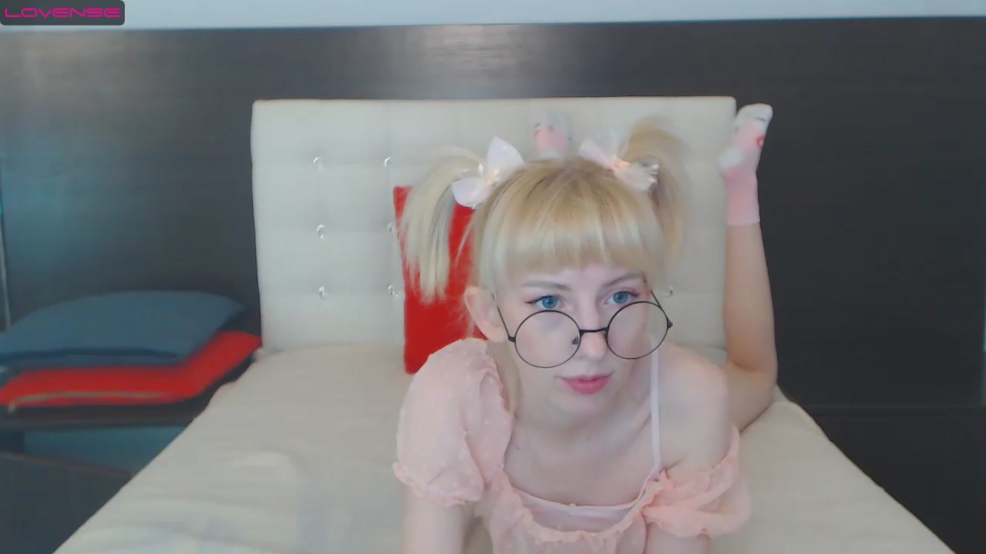 Gallery image thumbnail from PetitePrincez's myfreecams stream on, 12/29/2022, 15:46 image 1 of 20