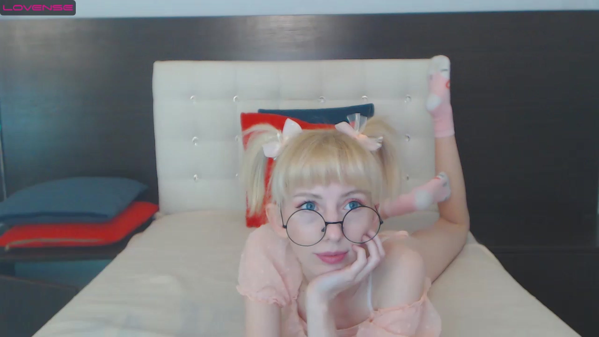 Gallery image thumbnail from PetitePrincez's myfreecams stream on, 12/29/2022, 15:46 image 9 of 20