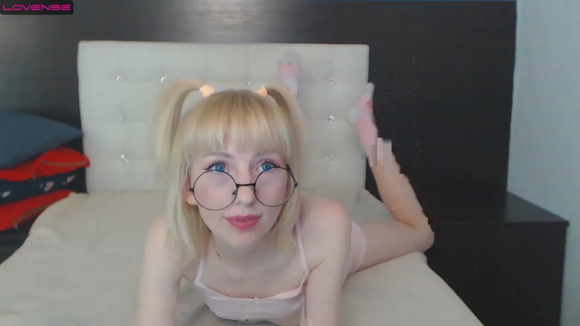 Gallery image thumbnail from PetitePrincez's myfreecams stream on, 12/30/2022, 14:28 image 15 of 20