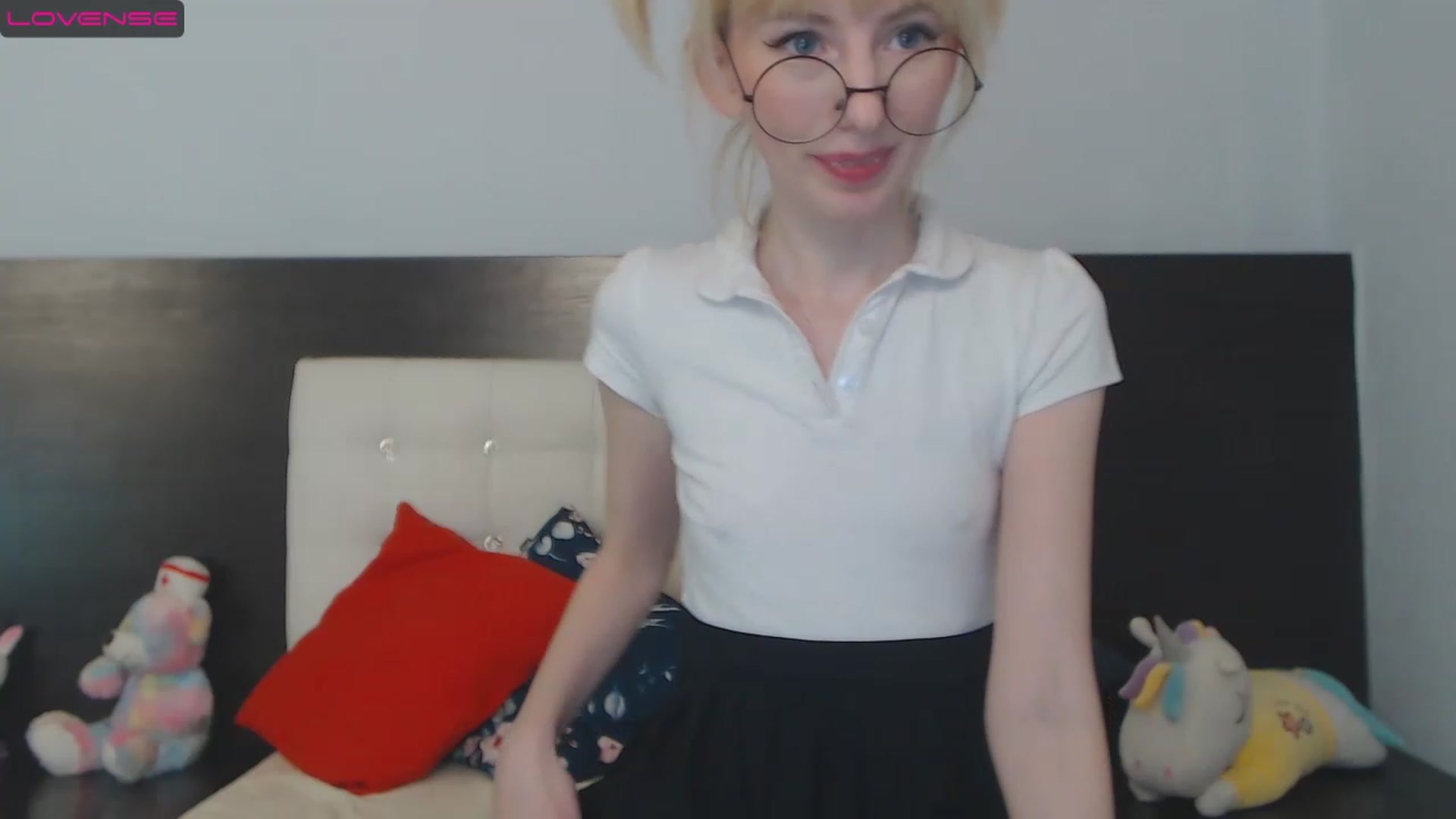Gallery image thumbnail from PetitePrincez's myfreecams stream on, 01/15/2023, 16:48 image 3 of 20