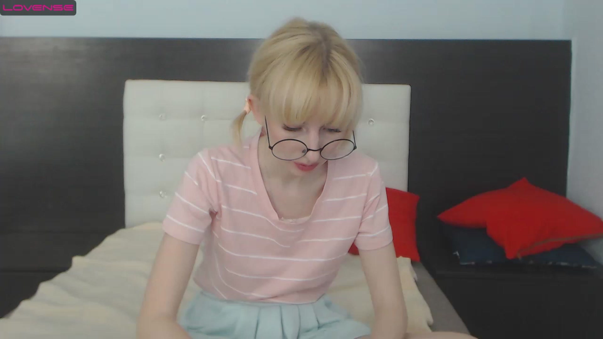 Gallery image thumbnail from PetitePrincez's myfreecams stream on, 01/21/2023, 16:44 image 18 of 20