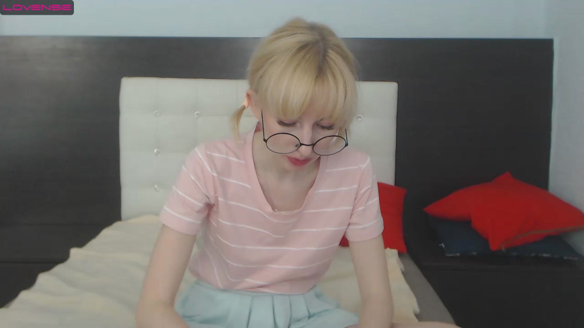 Gallery image thumbnail from PetitePrincez's myfreecams stream on, 01/21/2023, 16:44 image 19 of 20