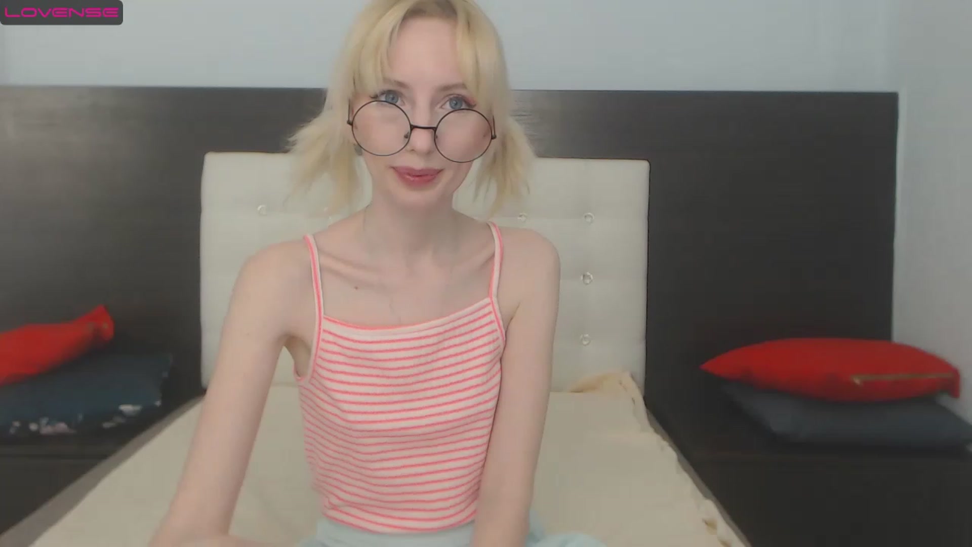 Gallery image thumbnail from PetitePrincez's myfreecams stream on, 01/29/2023, 16:28 image 10 of 20