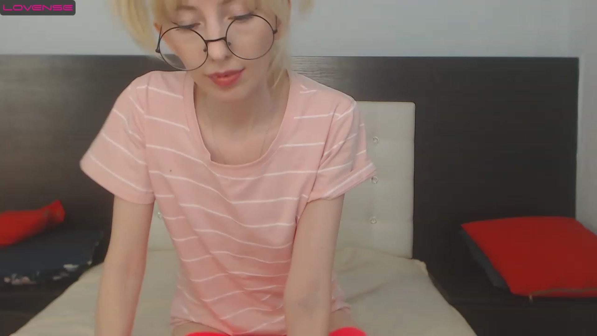 Gallery image thumbnail from PetitePrincez's myfreecams stream on, 02/04/2023, 16:40 image 12 of 20