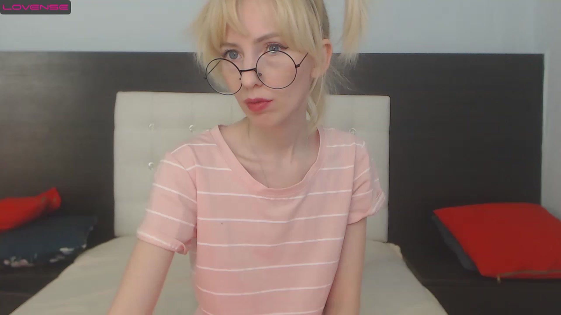Gallery image thumbnail from PetitePrincez's myfreecams stream on, 02/04/2023, 16:40 image 5 of 20