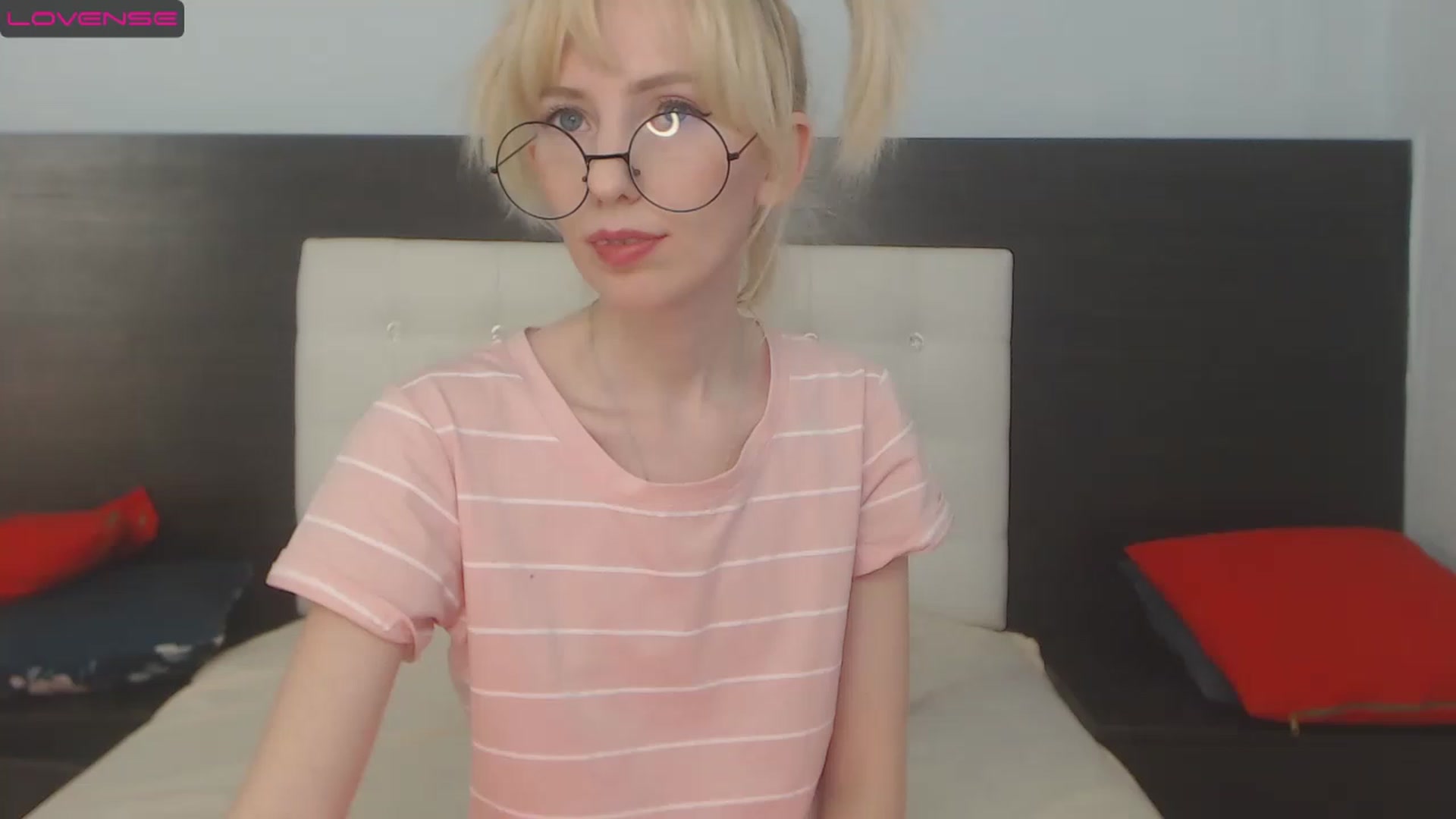 Gallery image thumbnail from PetitePrincez's myfreecams stream on, 02/04/2023, 16:40 image 10 of 20
