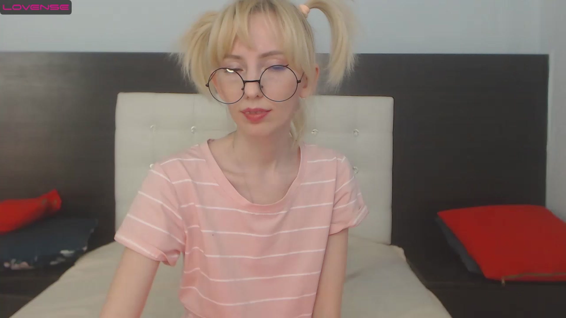 Gallery image thumbnail from PetitePrincez's myfreecams stream on, 02/04/2023, 16:40 image 4 of 20