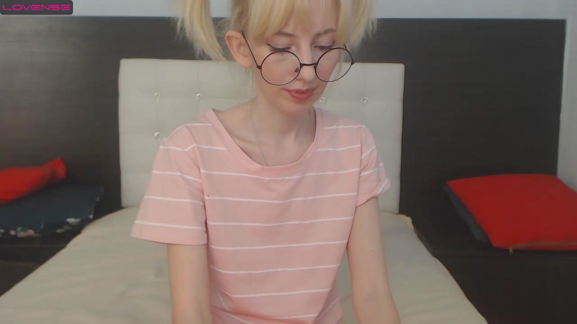 Gallery image thumbnail from PetitePrincez's myfreecams stream on, 02/04/2023, 16:40 image 19 of 20