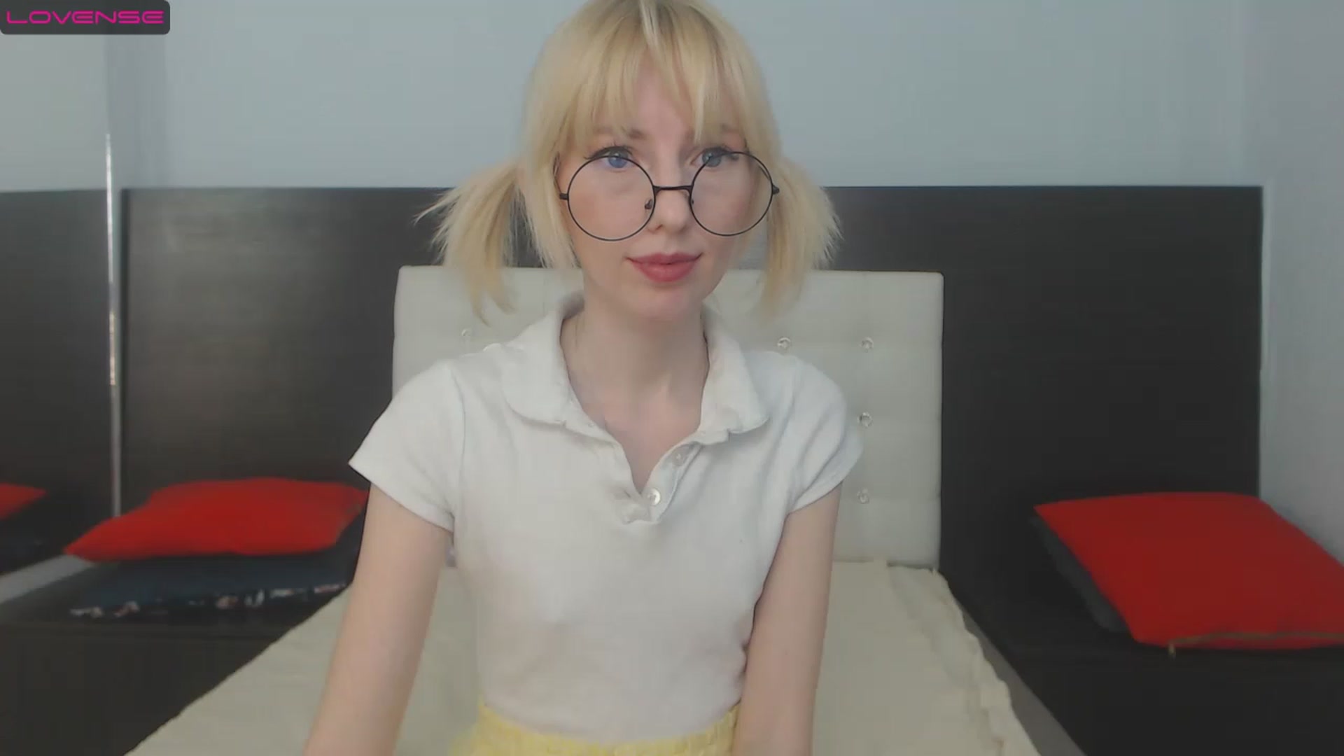 Gallery image thumbnail from PetitePrincez's myfreecams stream on, 02/05/2023, 14:21 image 5 of 20