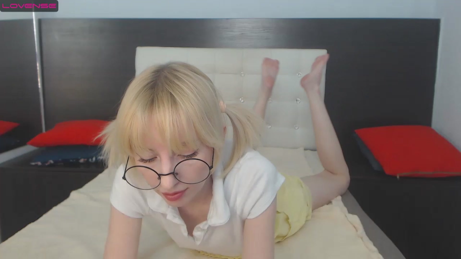 Gallery image thumbnail from PetitePrincez's myfreecams stream on, 02/05/2023, 14:21 image 15 of 20