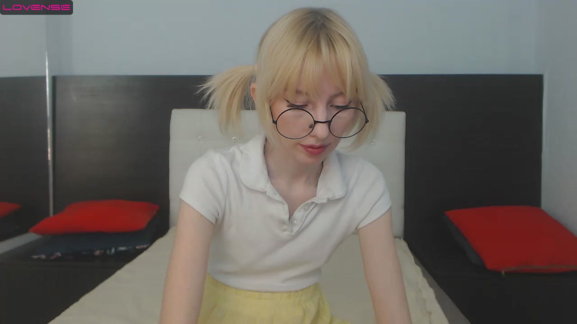 Gallery image thumbnail from PetitePrincez's myfreecams stream on, 02/05/2023, 14:21 image 10 of 20
