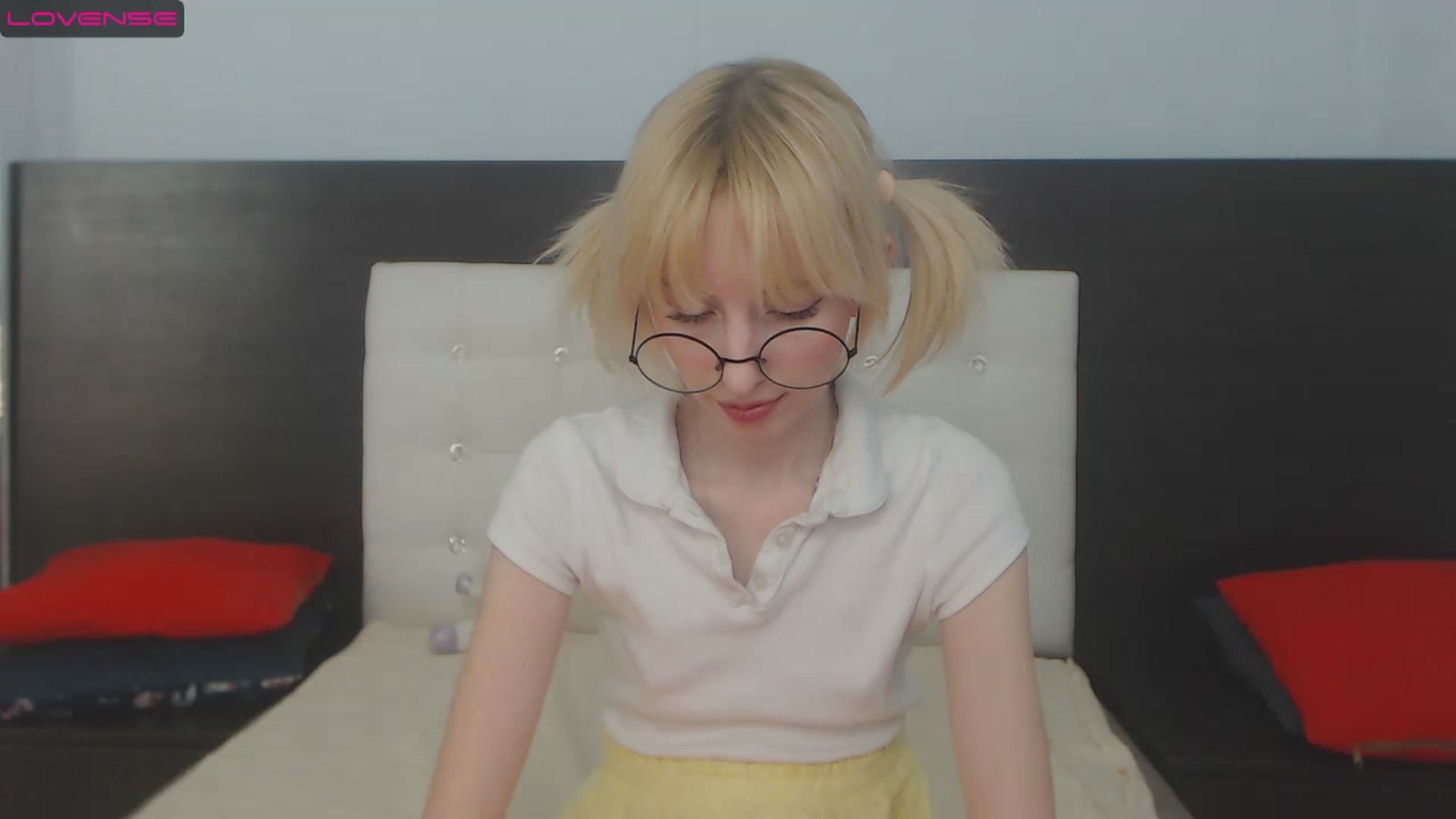 Gallery image thumbnail from PetitePrincez's myfreecams stream on, 02/05/2023, 14:47 image 15 of 20