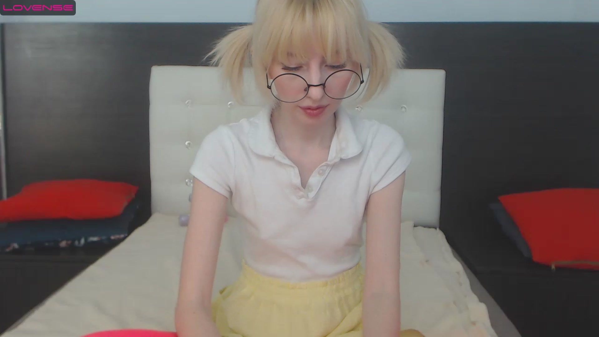 Gallery image thumbnail from PetitePrincez's myfreecams stream on, 02/05/2023, 14:47 image 14 of 20