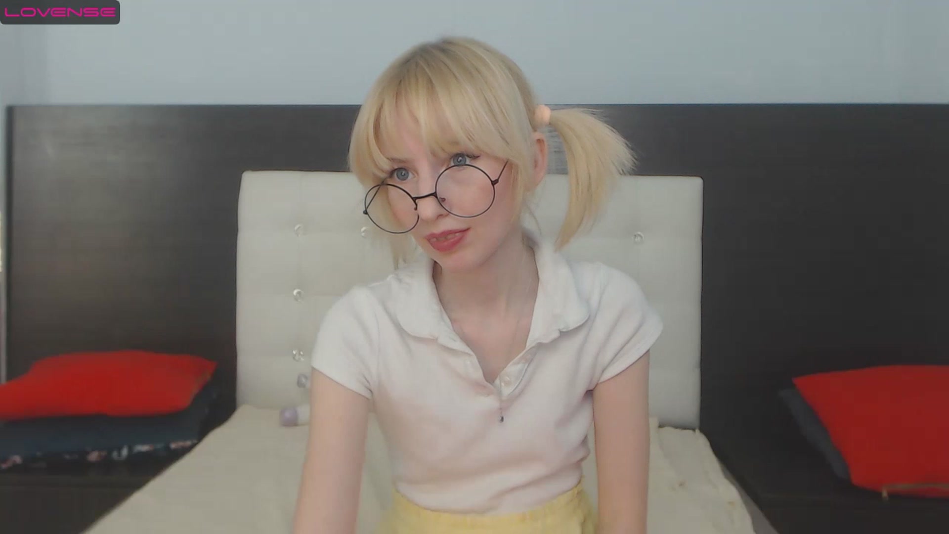 Gallery image thumbnail from PetitePrincez's myfreecams stream on, 02/05/2023, 14:47 image 18 of 20