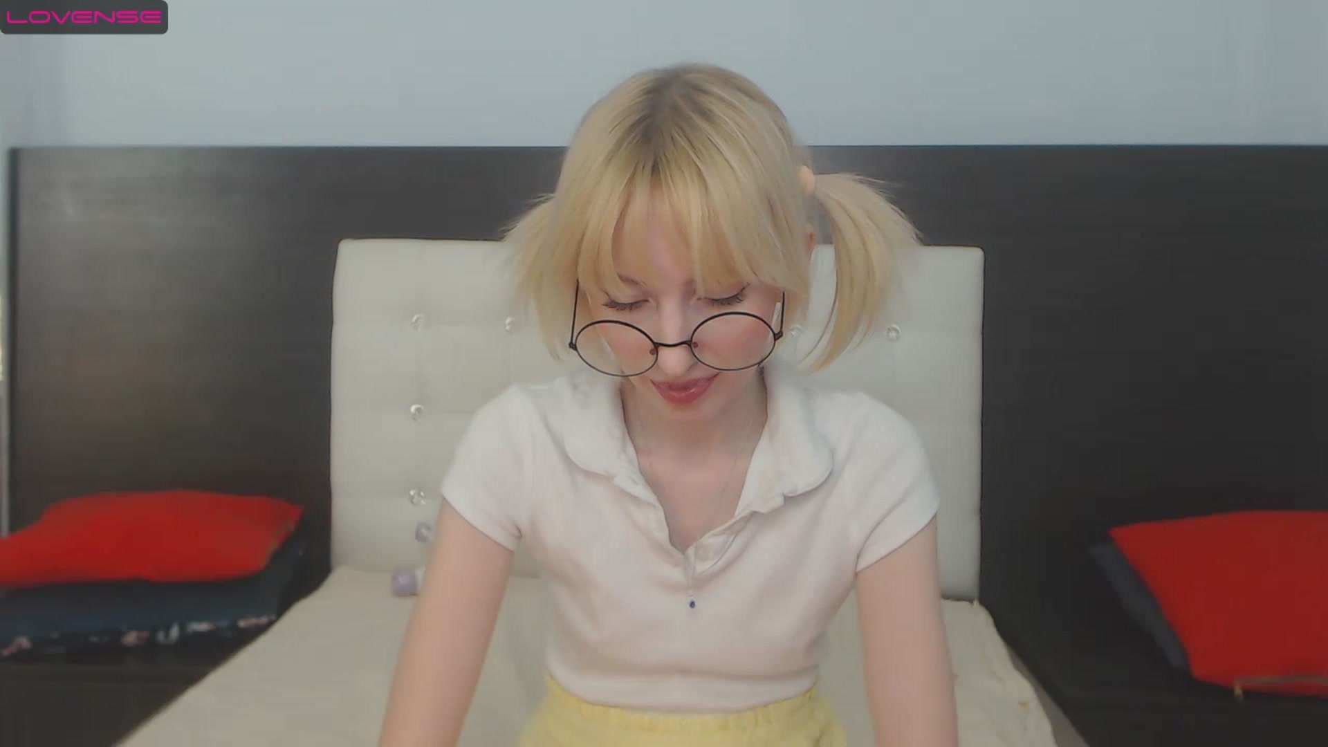 Gallery image thumbnail from PetitePrincez's myfreecams stream on, 02/05/2023, 14:47 image 17 of 20