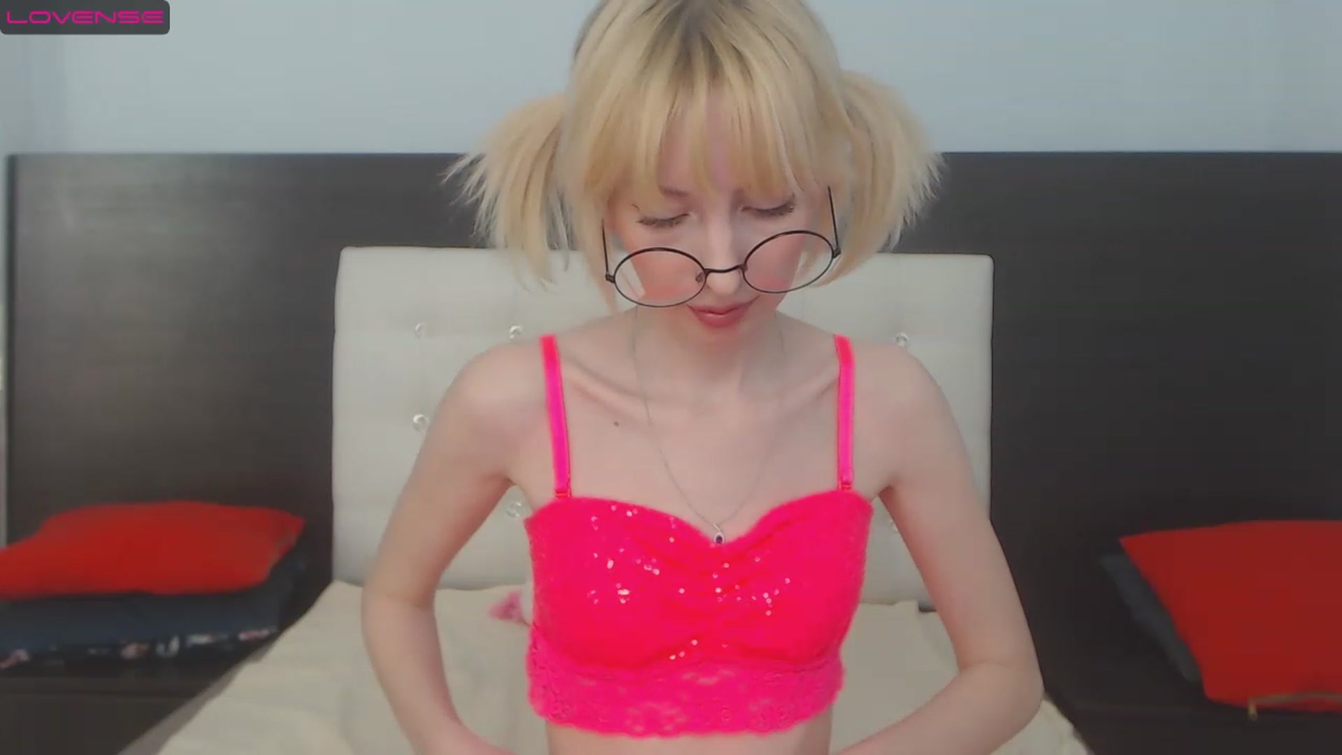 Gallery image thumbnail from PetitePrincez's myfreecams stream on, 02/05/2023, 16:25 image 17 of 20