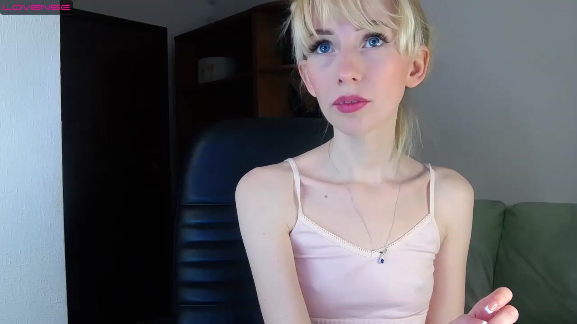 Gallery image thumbnail from PetitePrincez's myfreecams stream on, 02/11/2023, 14:27 image 10 of 20