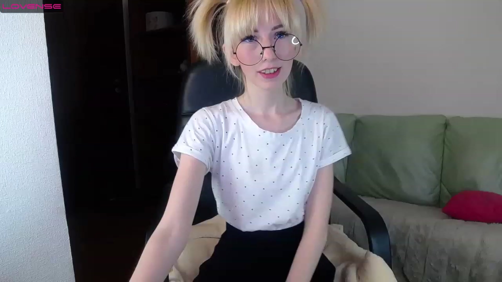 Gallery image thumbnail from PetitePrincez's myfreecams stream on, 02/12/2023, 15:00 image 5 of 20