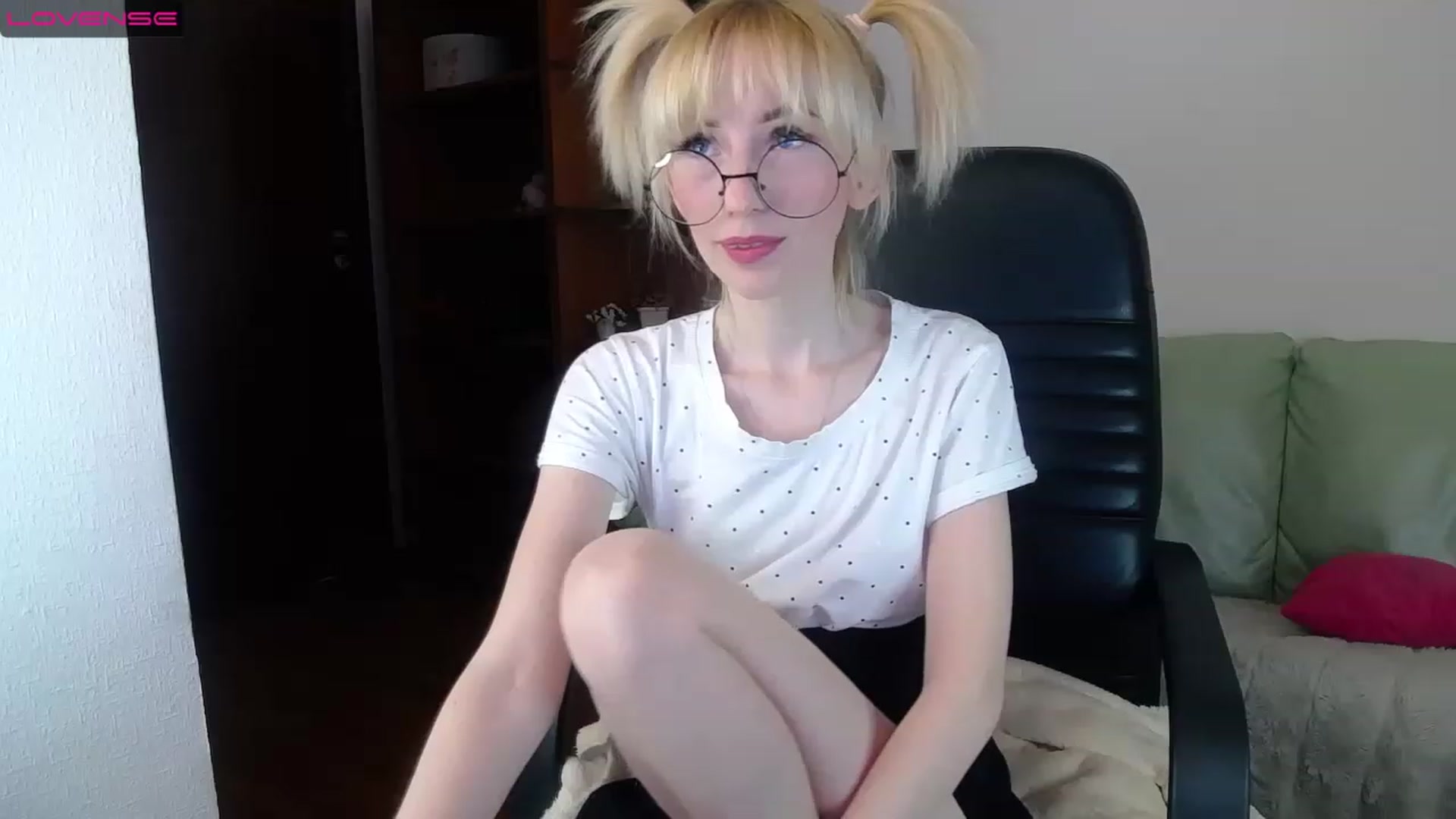Gallery image thumbnail from PetitePrincez's myfreecams stream on, 02/12/2023, 15:00 image 4 of 20