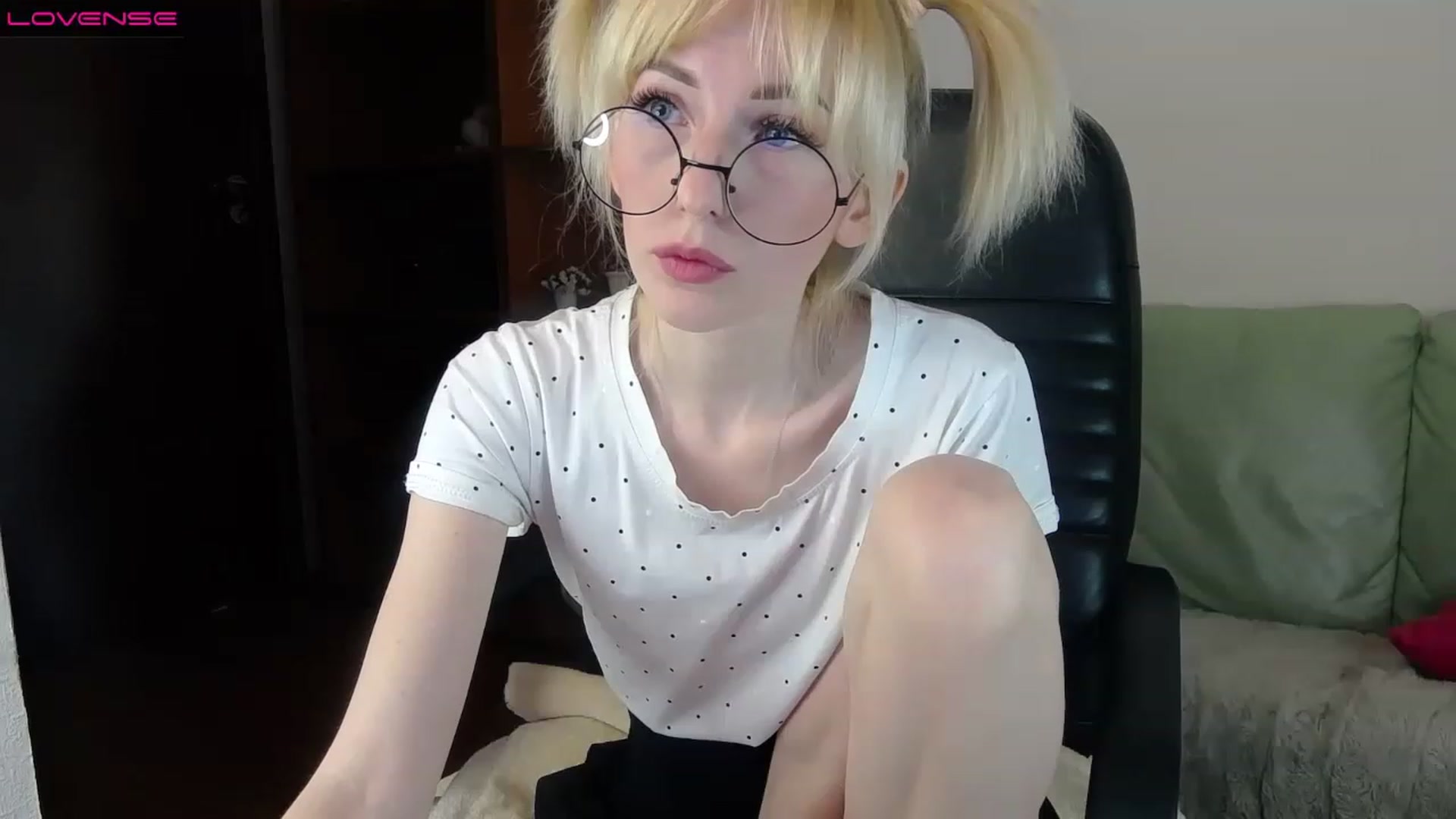 Gallery image thumbnail from PetitePrincez's myfreecams stream on, 02/12/2023, 15:00 image 11 of 20