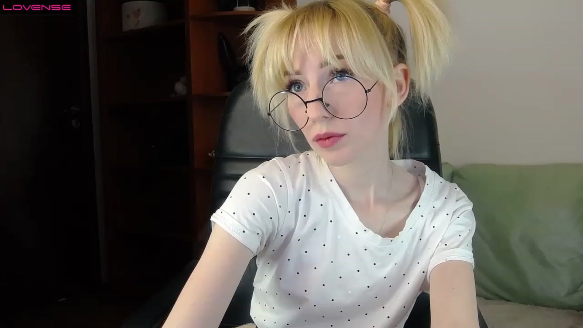 Gallery image thumbnail from PetitePrincez's myfreecams stream on, 02/12/2023, 15:00 image 9 of 20